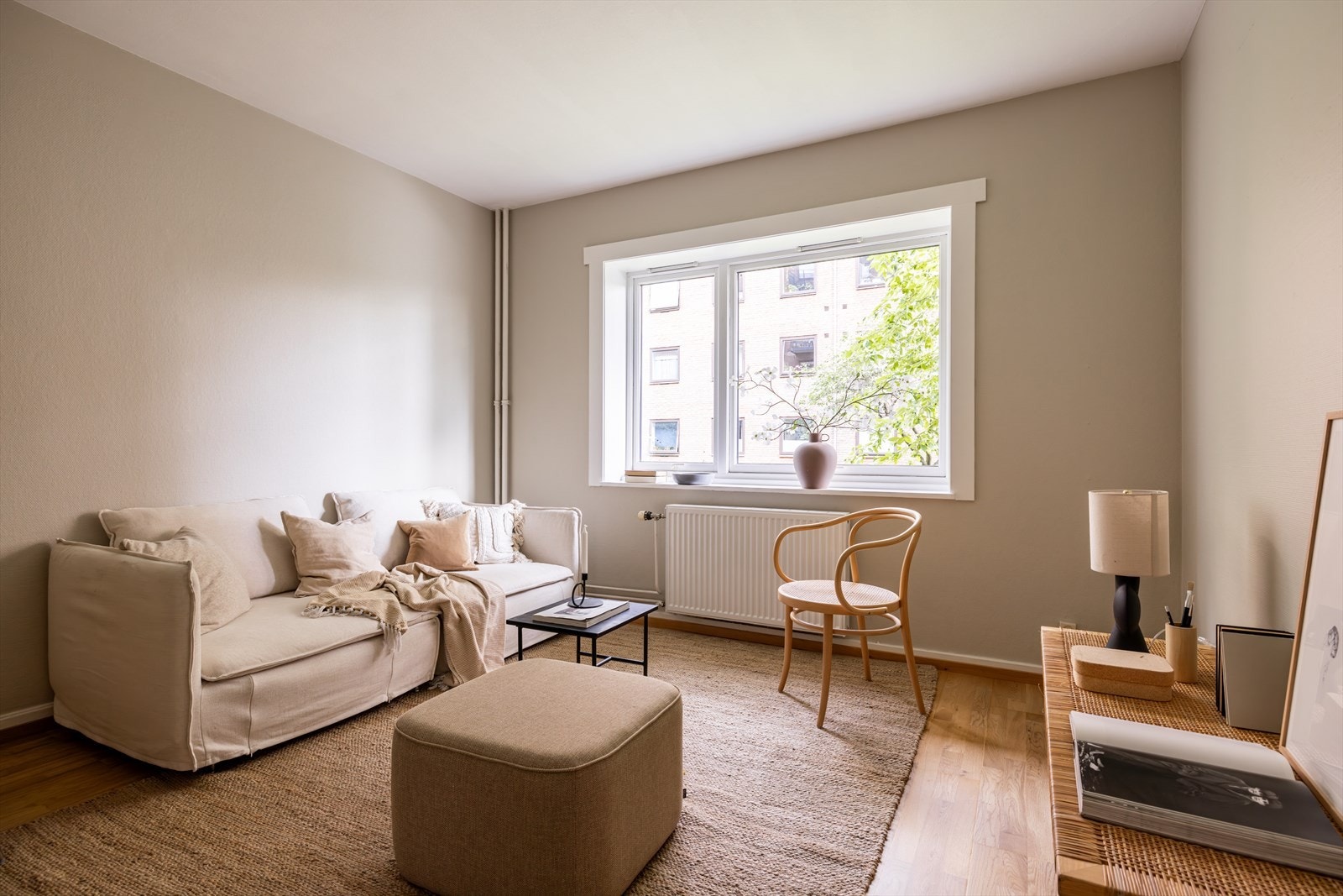 Ingrid Elgaaen v/Nordvik ønsker velkommen til Treschows gate 17D Galleribilde