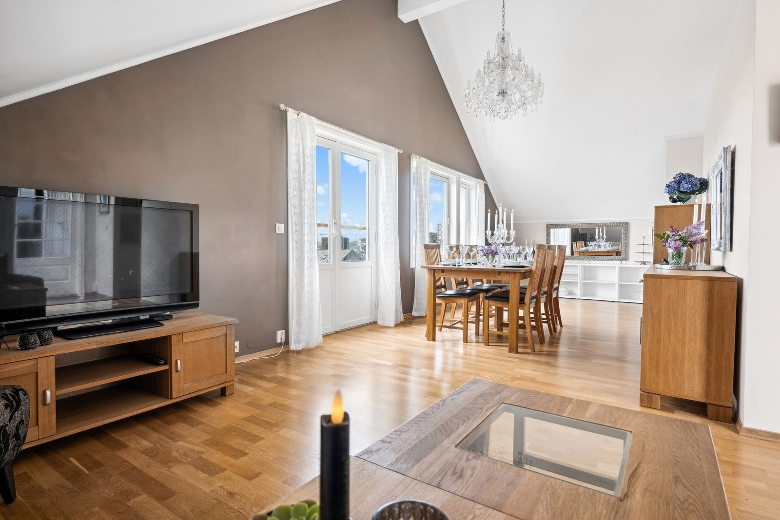 Sjekk den takhøyden! Galleribilde