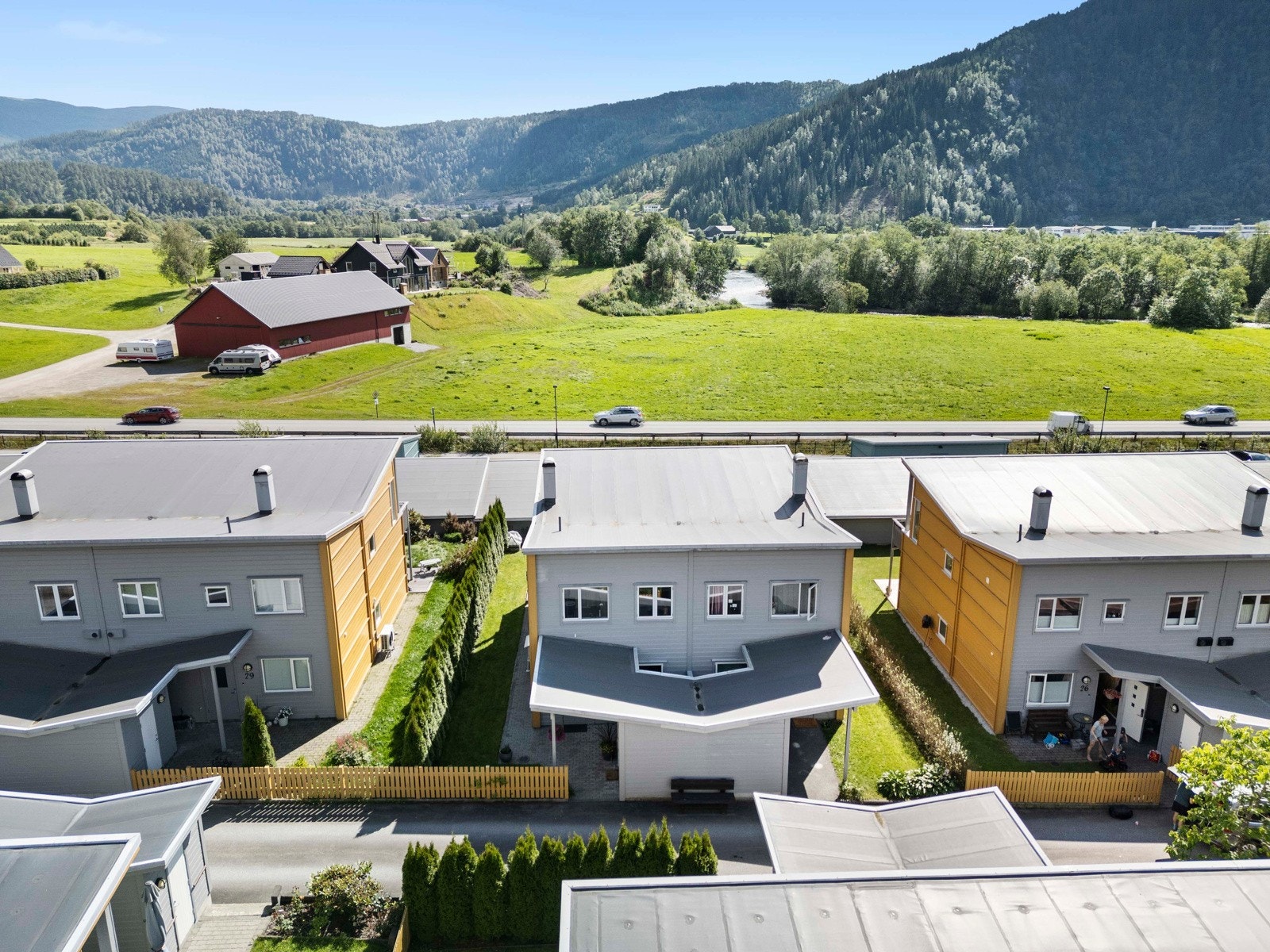Boligen ligger fint til i fremste rekke i borettslaget Galleribilde