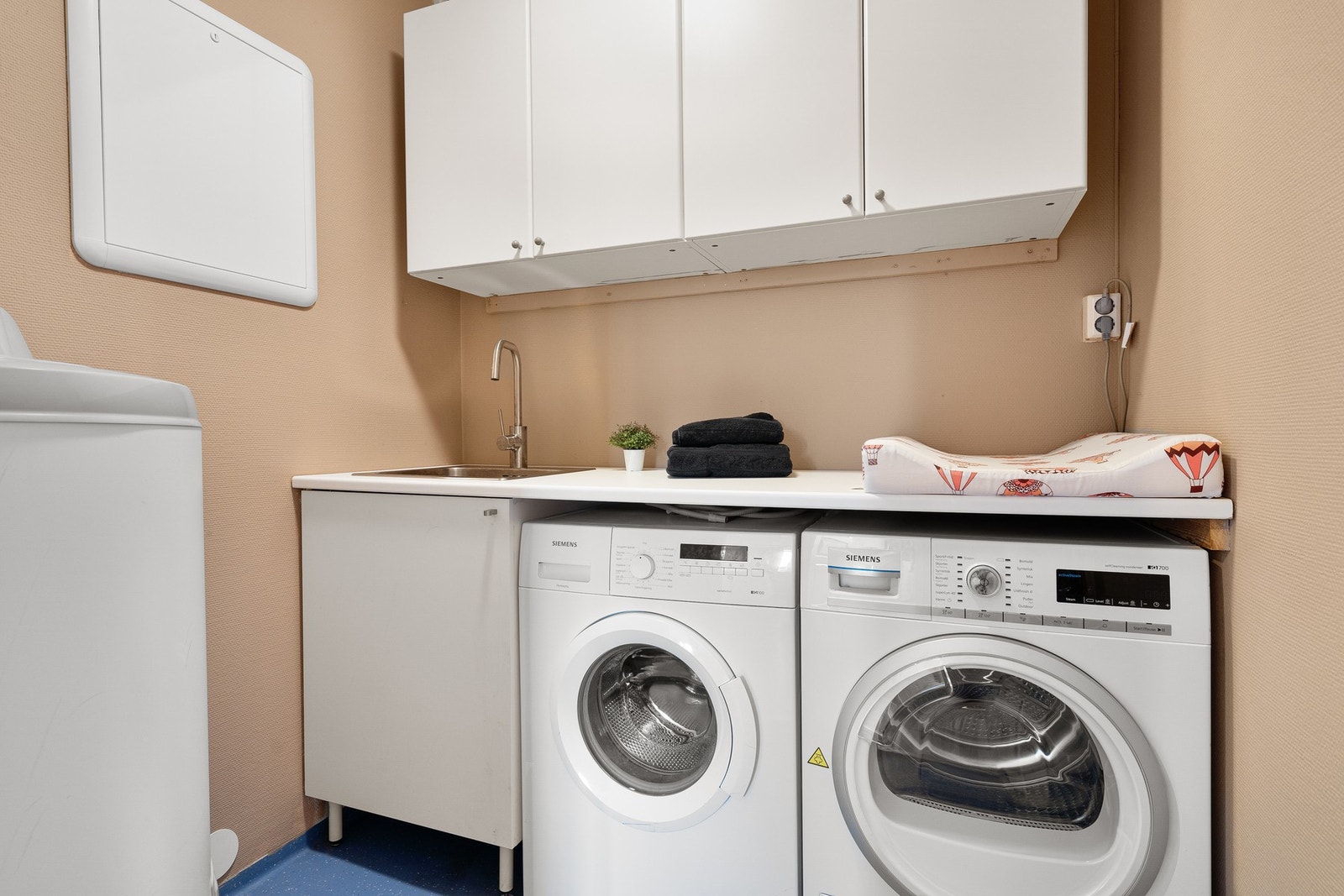 Praktisk vaskerom på 3,3 kvm. Galleribilde