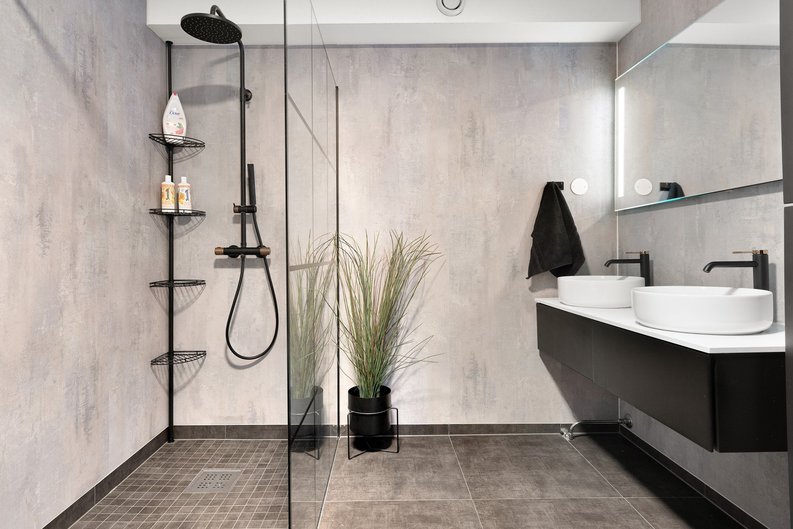 Delikat baderom oppusset i 2021. Galleribilde