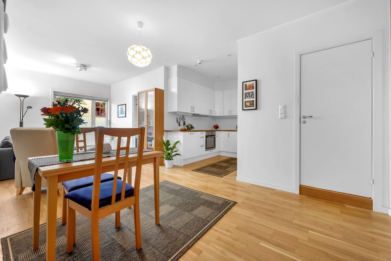 Leiligheten holder en gjennomgående god standard Galleribilde