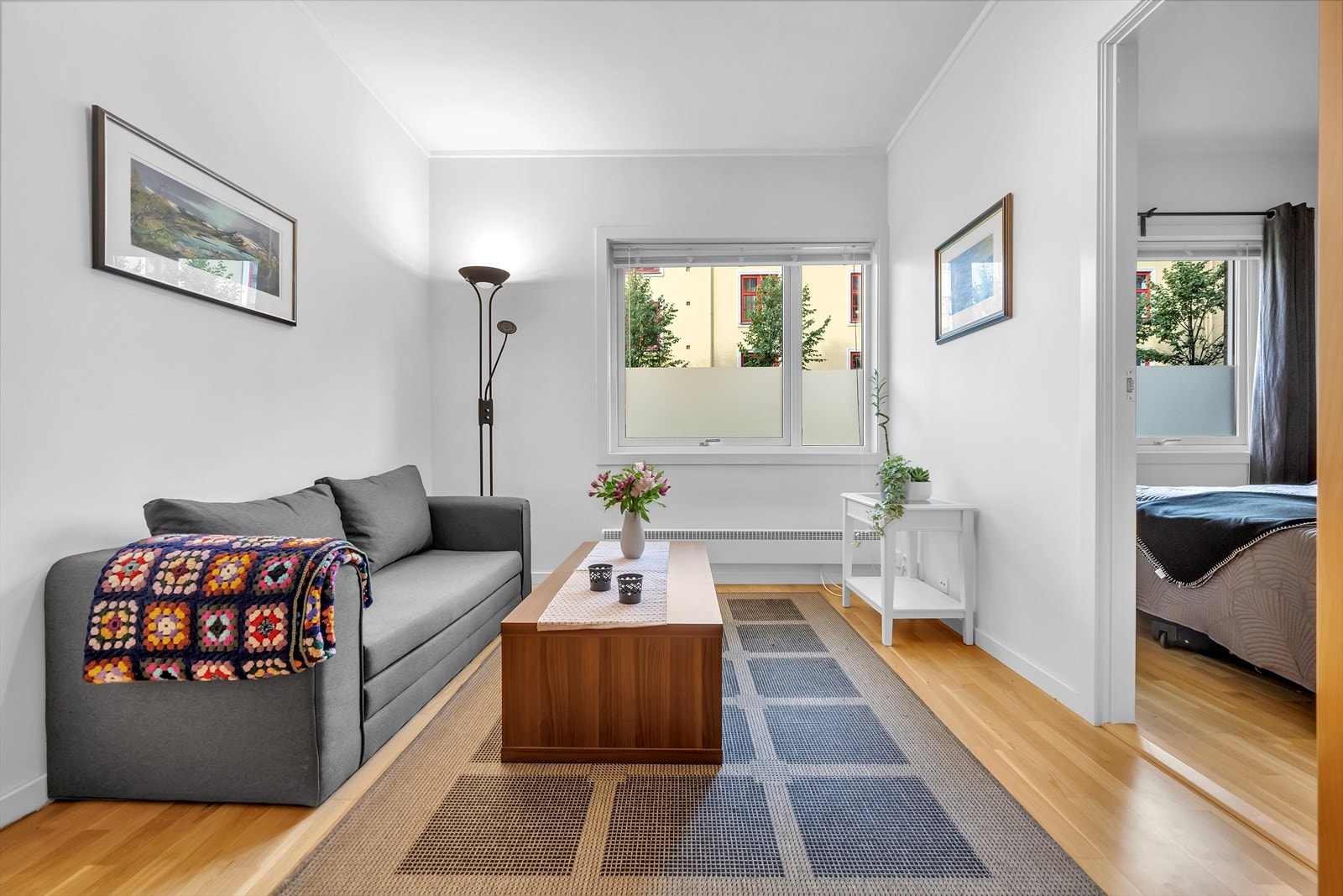 Leiligheten ligger i et bygg fra 2005 og ble omgjort til bolig i 2011 Galleribilde