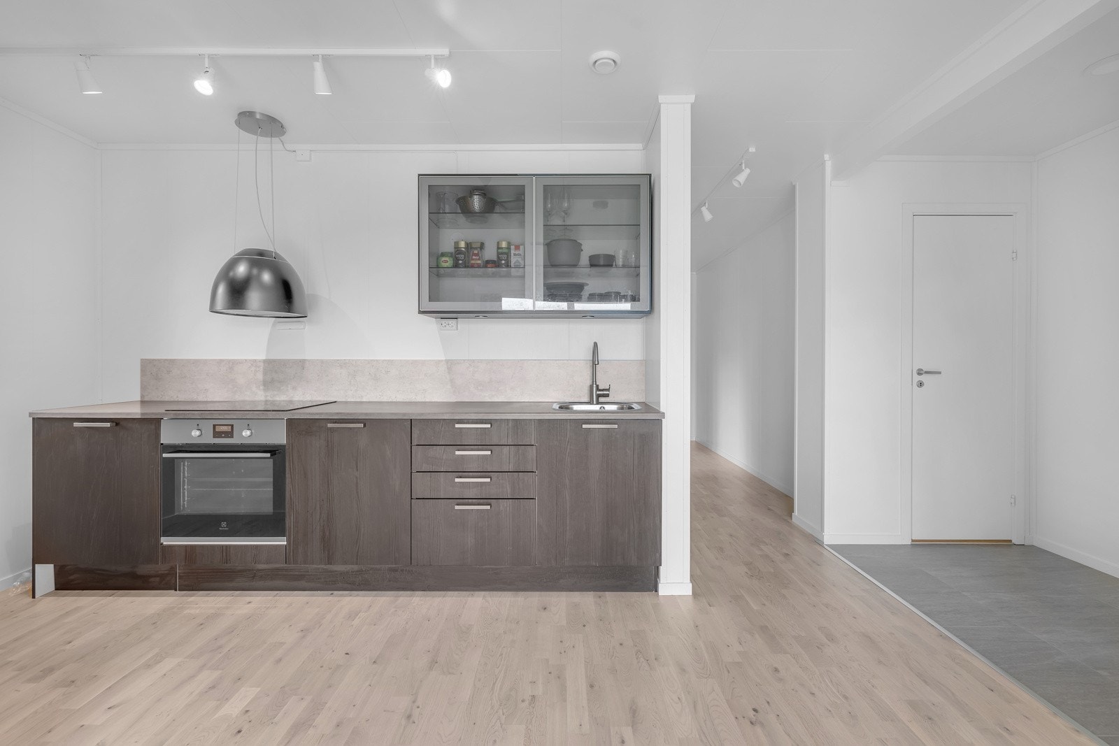 Pent og pratisk kjøkken Galleribilde