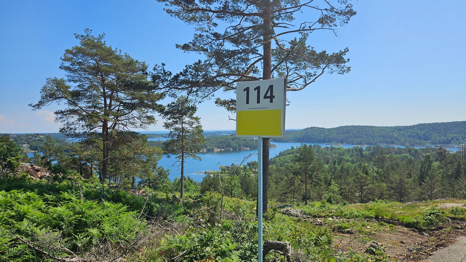 Tomtene på Sørlandsleia er inndelt i priskategorier representert ved hver sin farge. For å se hva hyttene koster på hver fargekategori, se prospekt eller hjemmeside. Galleribilde