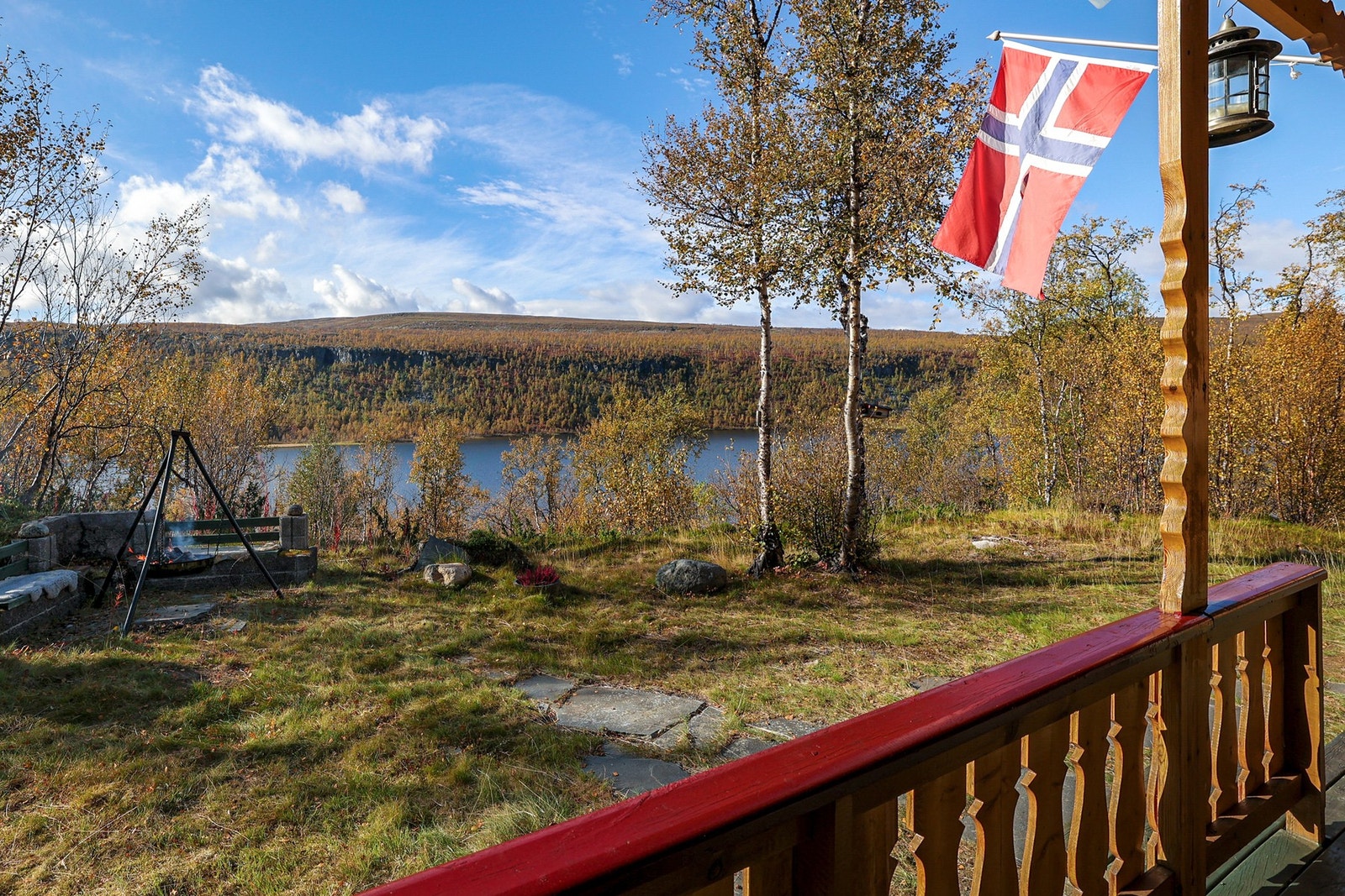 Utsikt fra terrasse. Galleribilde