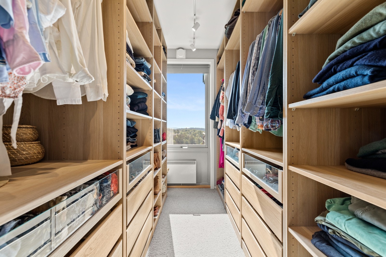 Opprinnelig soverom nr. 3 innredet som omkledningsrom Galleribilde