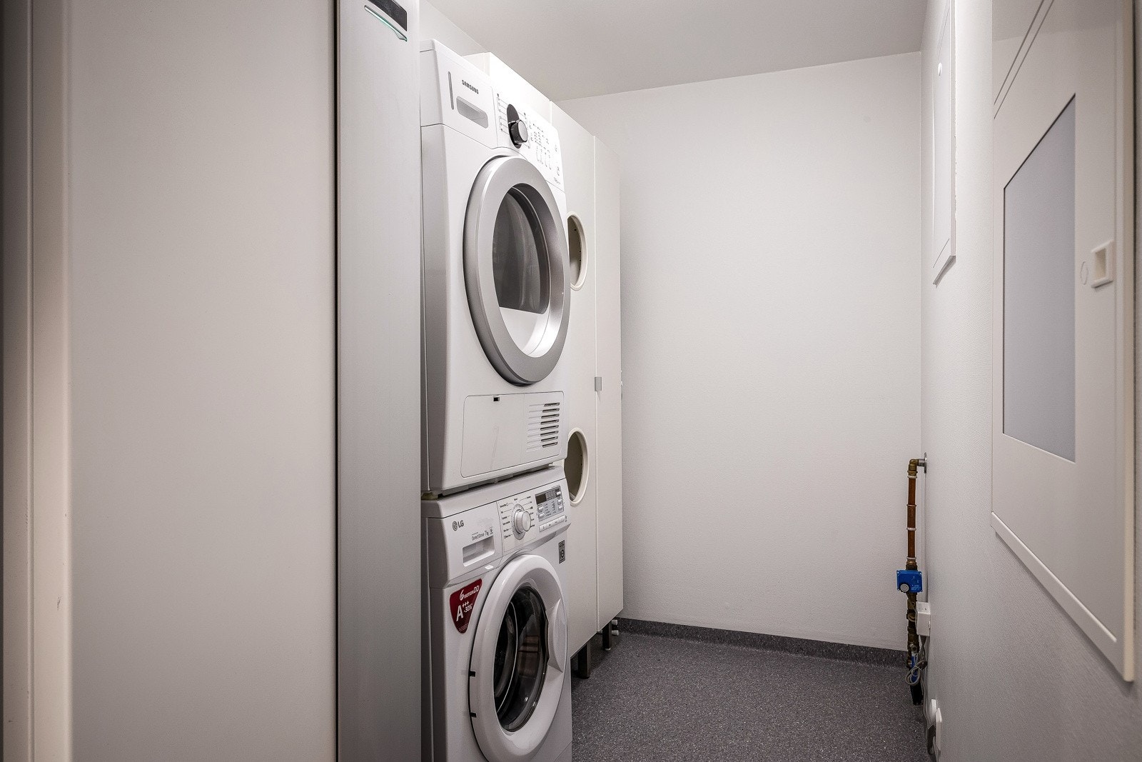 Fra badet har du inngang til vaskerom som måler 4,1 kvm. Galleribilde