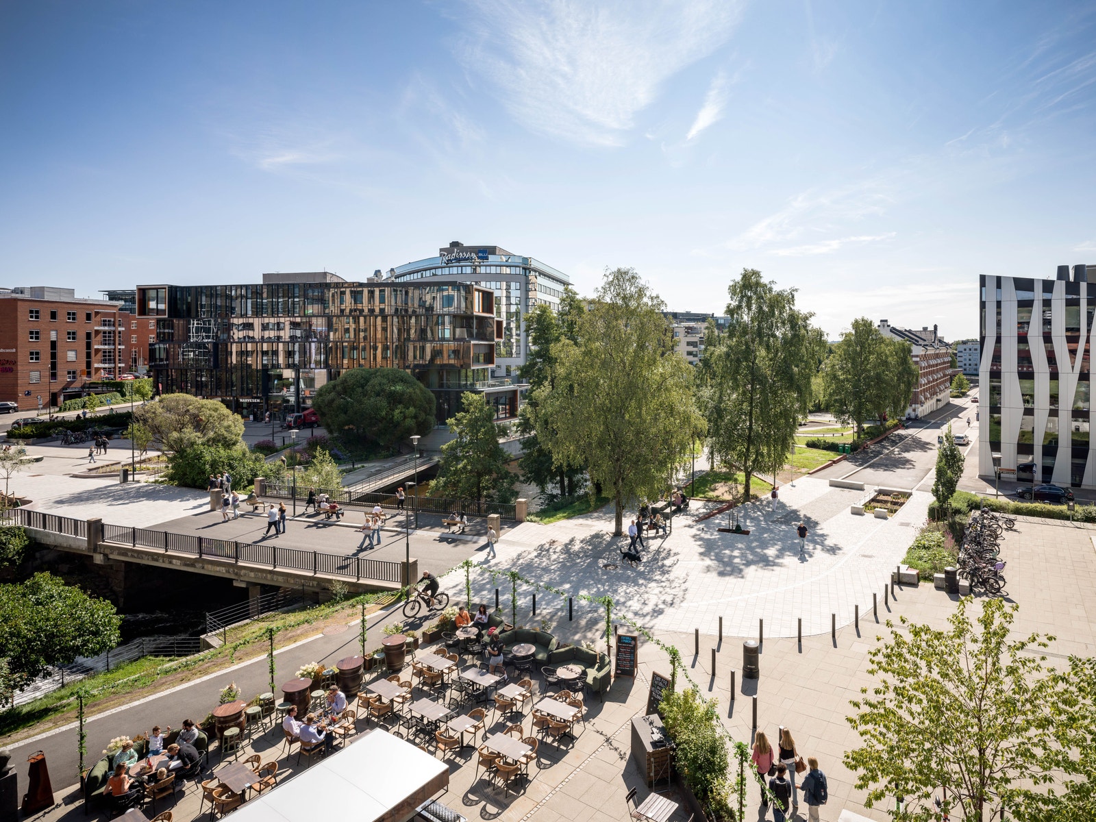 Meget sentral beliggenhet midt på Gullhaug Torg i Nydalen
foto: @knutneerland @magentfotografer Galleribilde