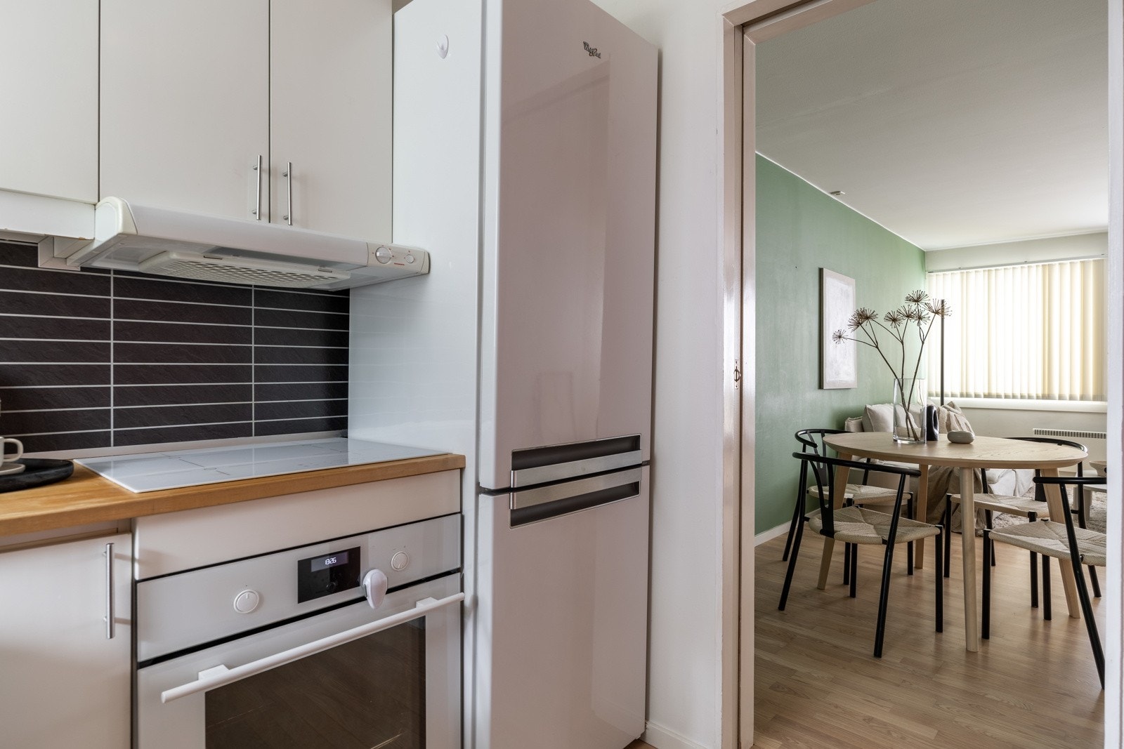 Når du lager mat på kjøkkenet, kan du velge å være sosial med gjestene eller trekke deg tilbake for å overraske dem med smakfulle retter. Galleribilde