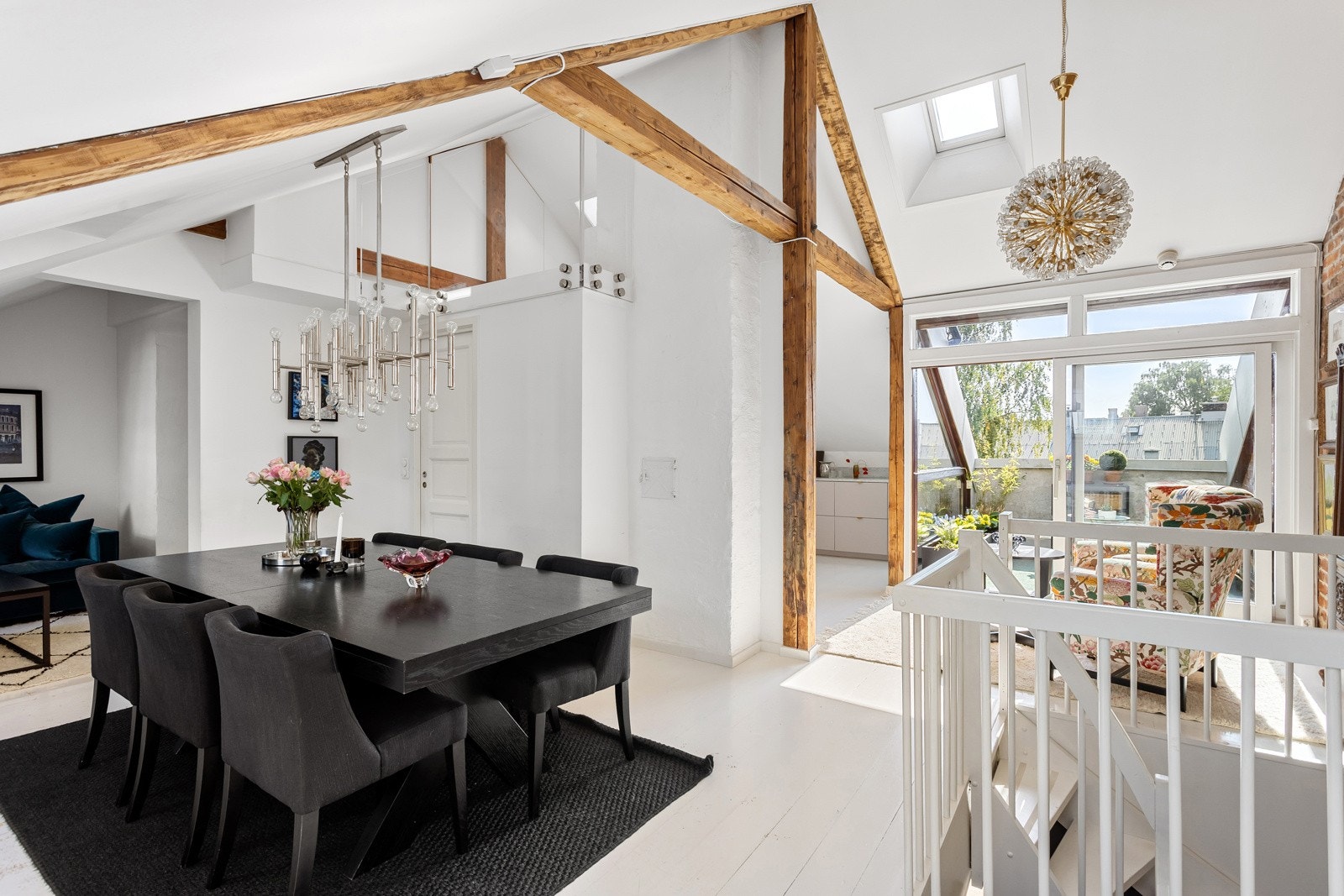 Velkommen til Toftes gate 25B - i en av Grünerløkkas mest populære og etterspurte gårder. Galleribilde