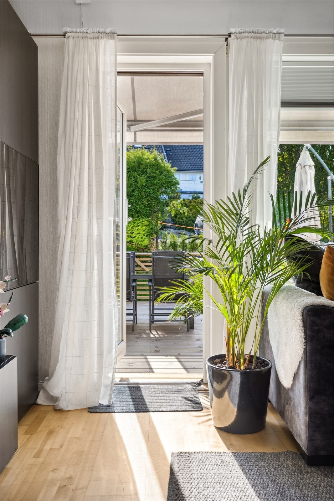 Fra stuen er det videre utgang til terrasse Galleribilde