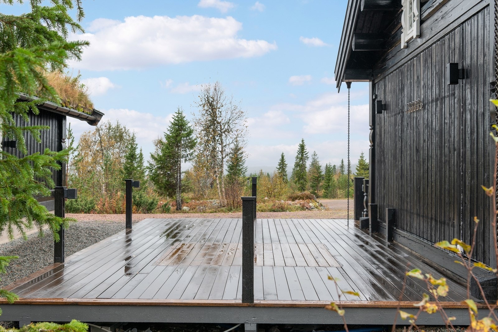 Terrasse belysning rundt hele, her kan man enkelt møblere etter eget ønske og årstid. Galleribilde