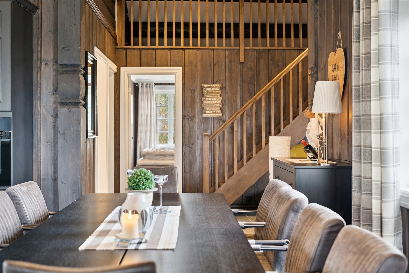 Spisestue og gang Galleribilde