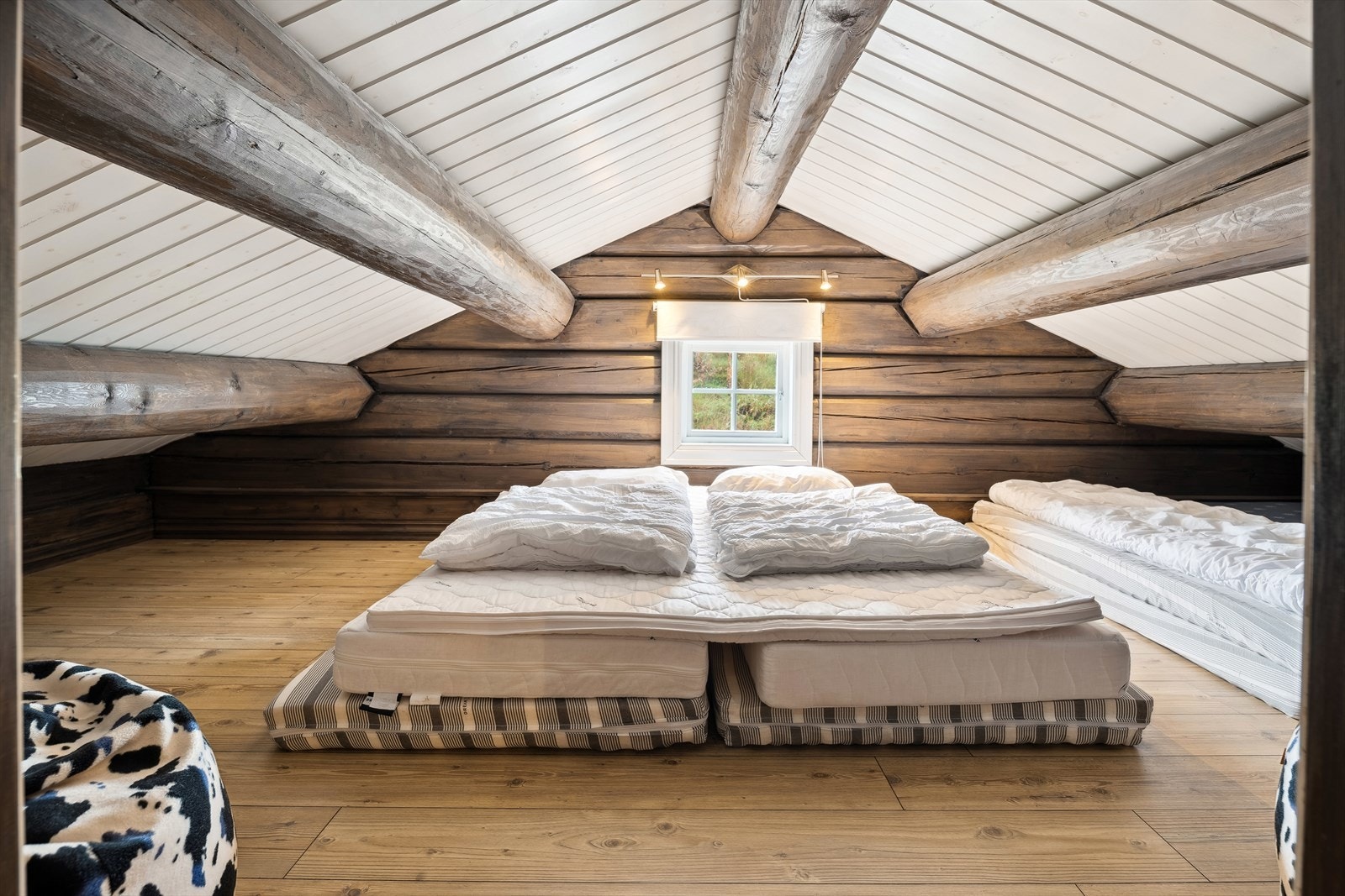 Soverom på hems Galleribilde