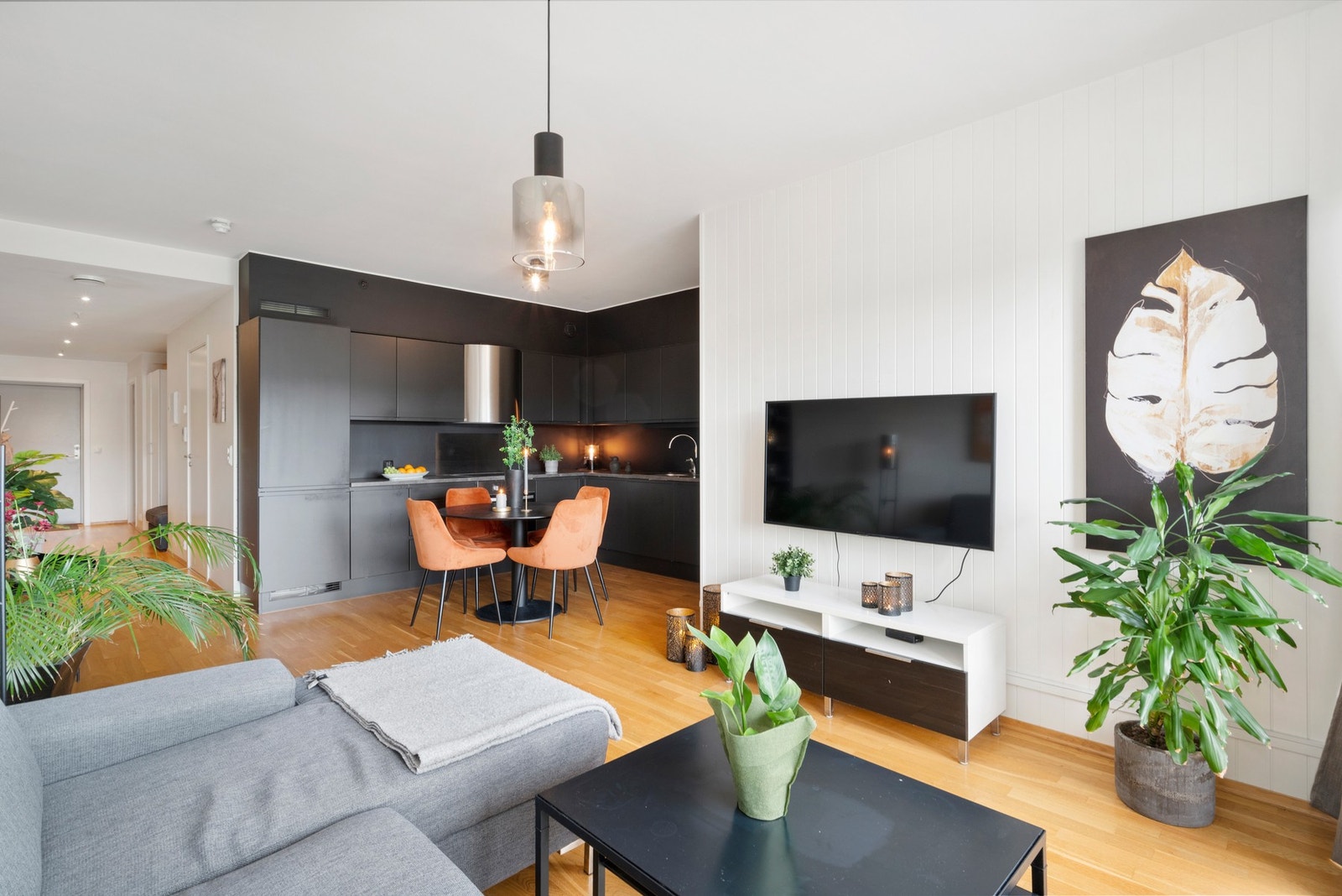 Leiligheten er oppført i 2015 og er på totalt 68 kvm. Galleribilde