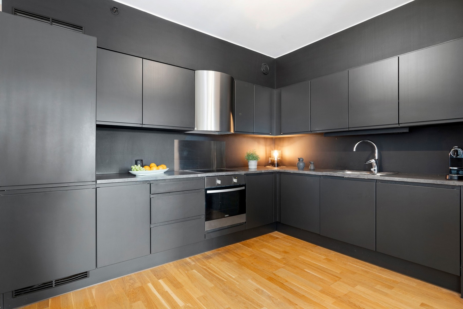 Moderne og stilrent kjøkken oppgradert i senere tid. Galleribilde