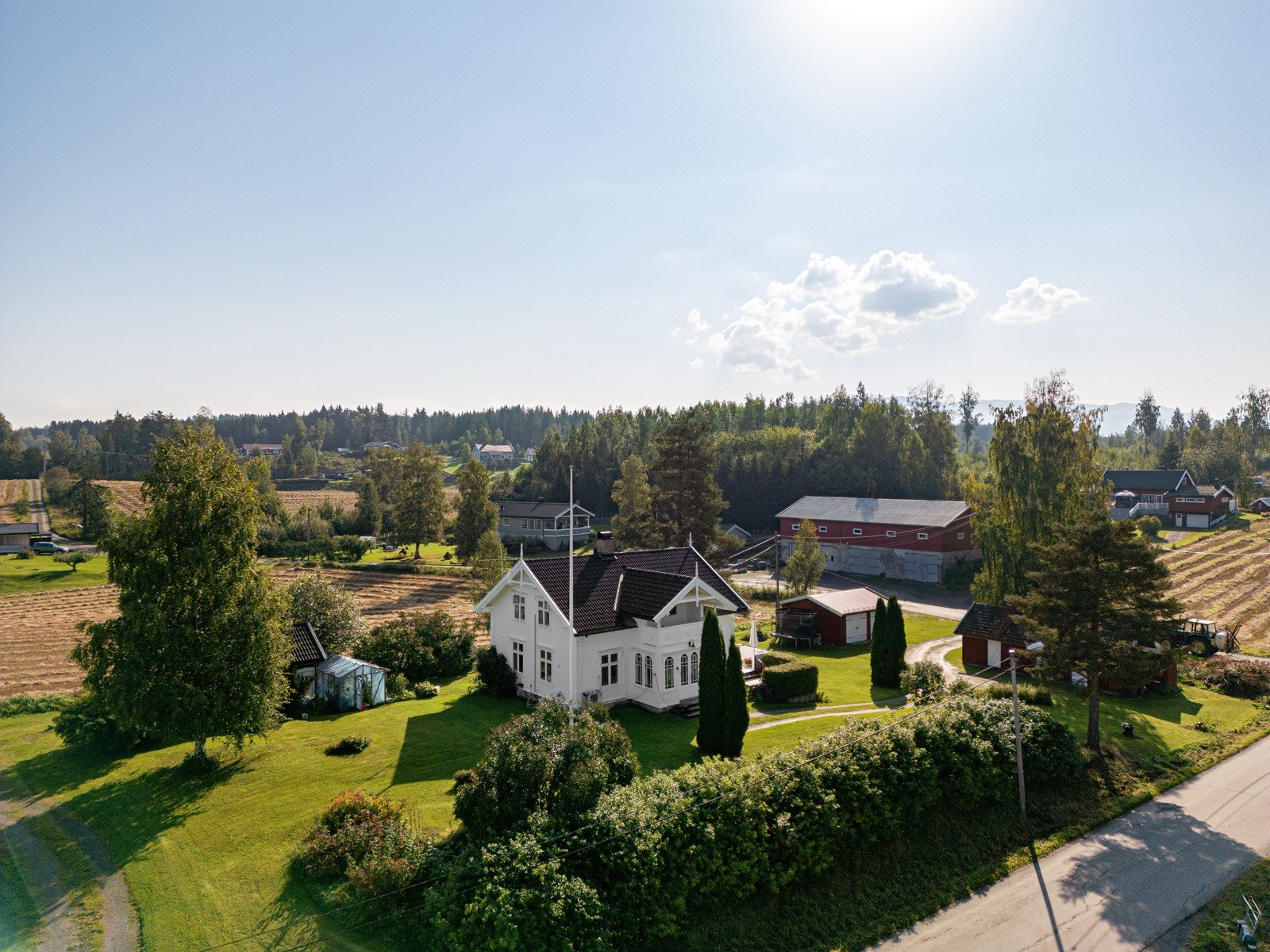 Partners v/Eiendomsmegler Jan Tore Ringen presenterer Tollefsrudvegen 99! Galleribilde