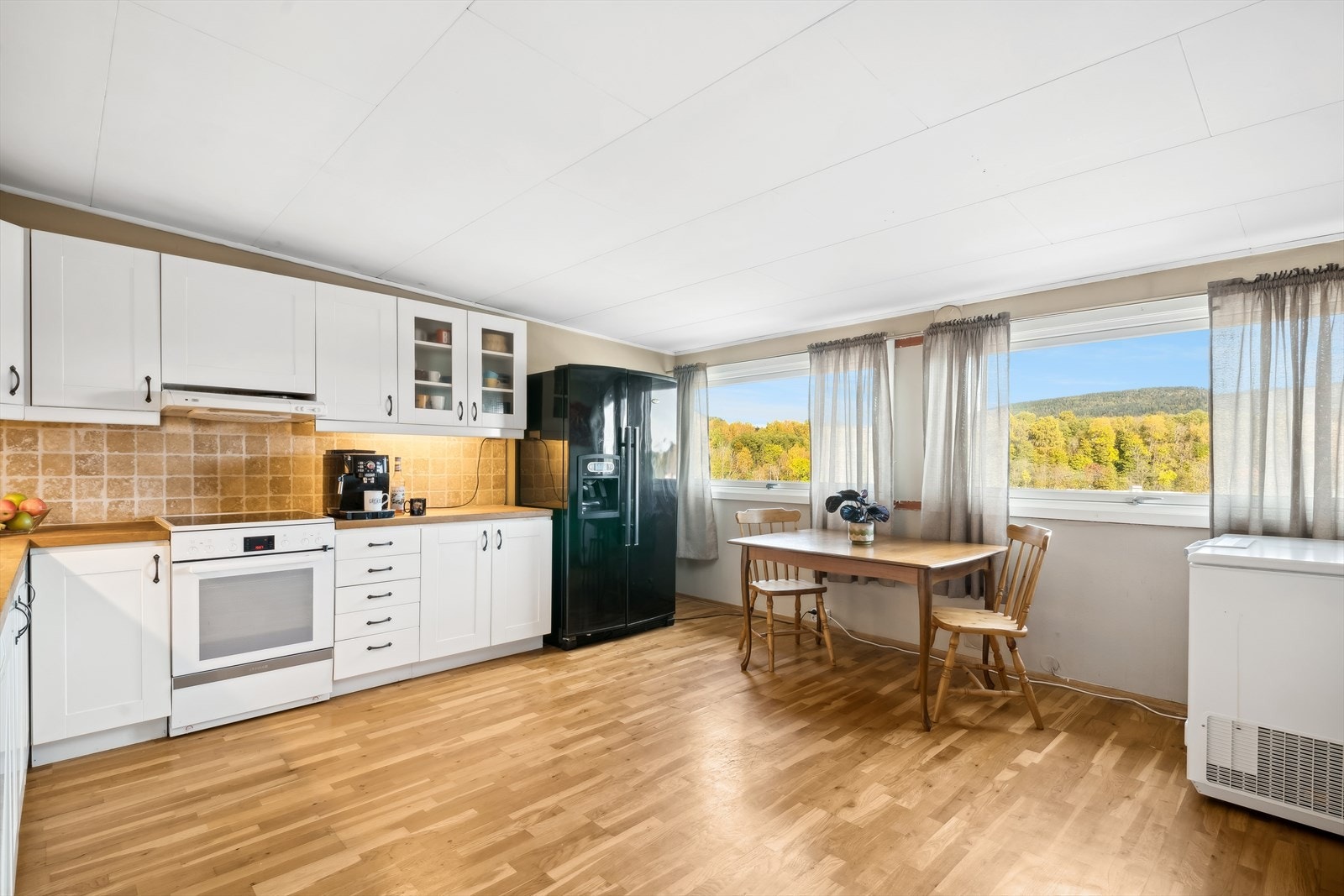 Nydelig utsikt fra kjøkkenbordet. Galleribilde