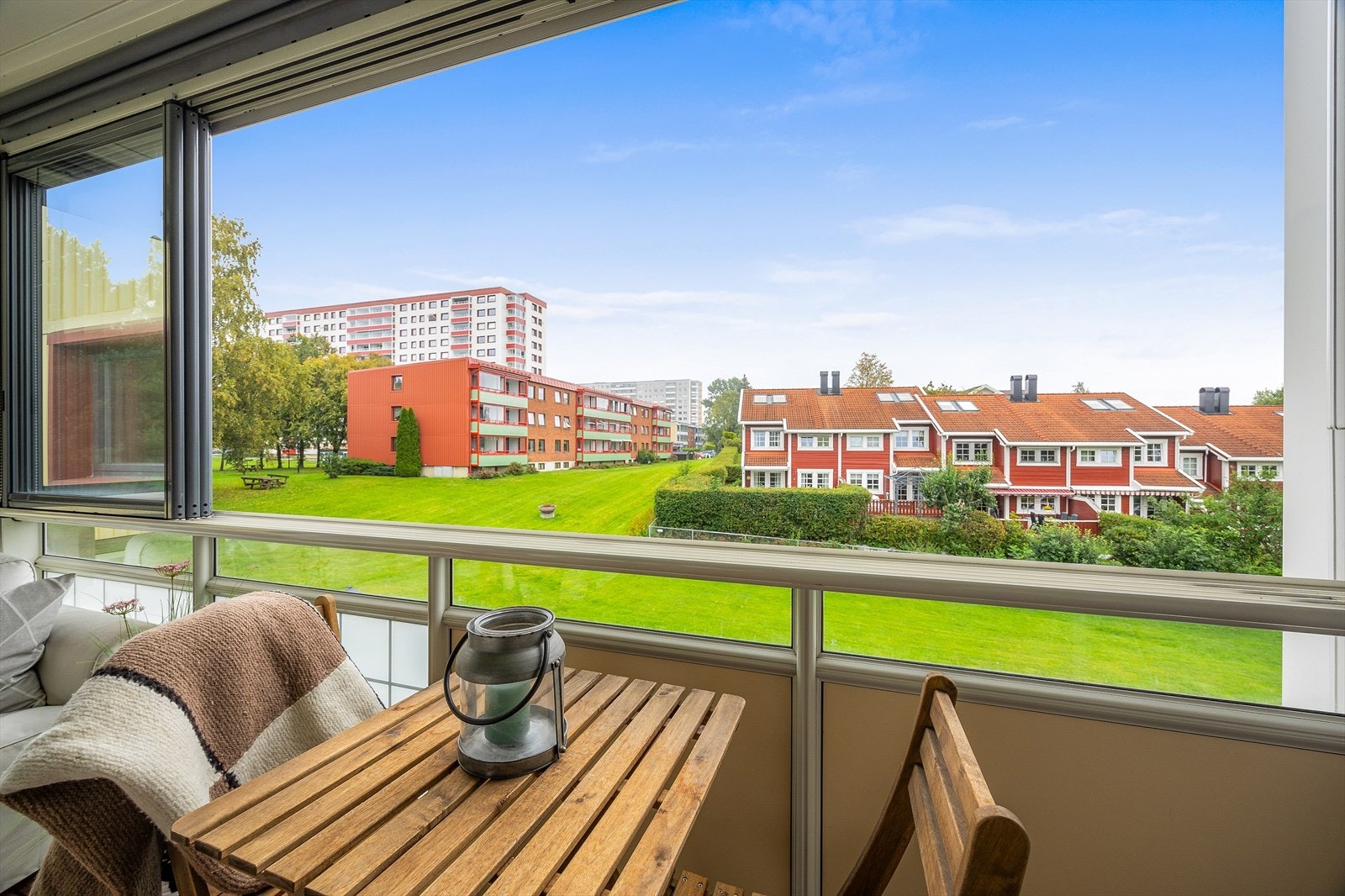 Balkong med mulighet for koselige frokoster ute. Galleribilde