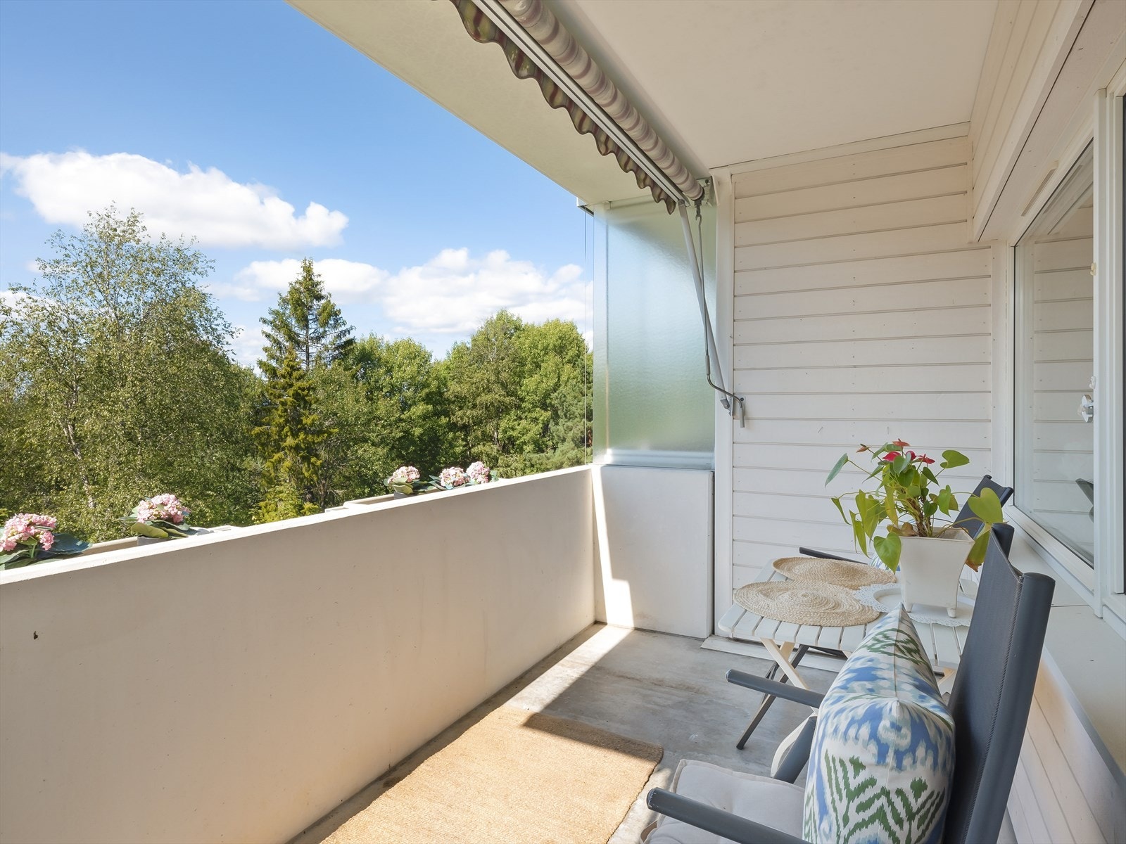 EiendomsMegler 1 v/Asbjørn Gjerde har gleden av å presentere Haraløkka 28! Galleribilde