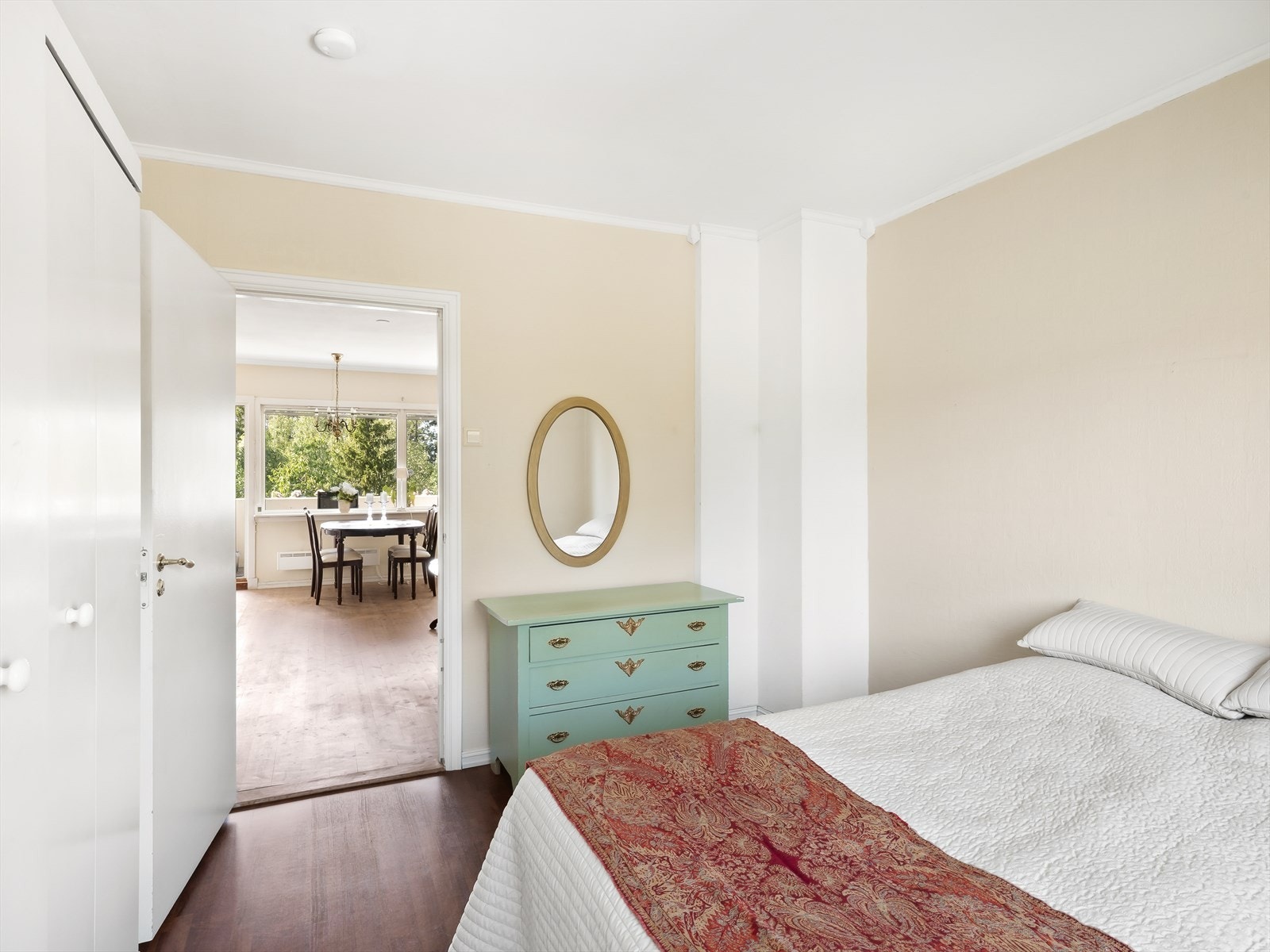 Soverom med direkte tilgang til stuen. Galleribilde