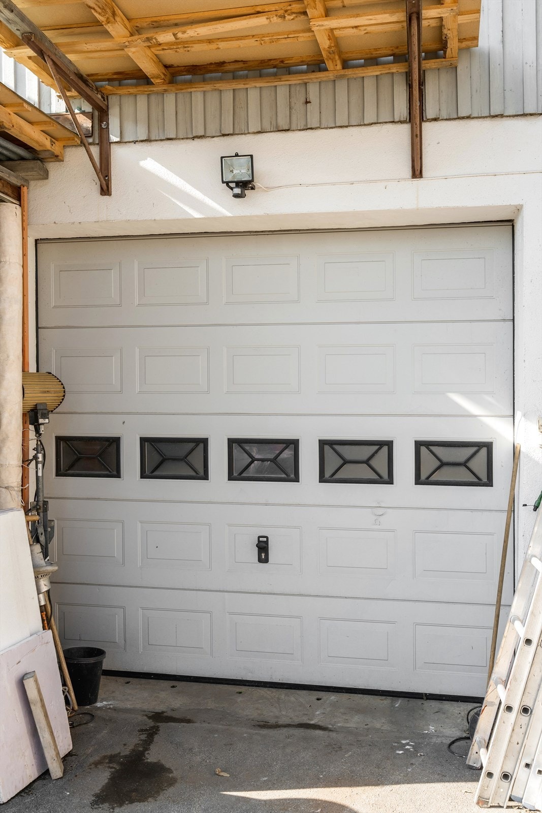 Garasje i kjeller med god takhøyde Galleribilde