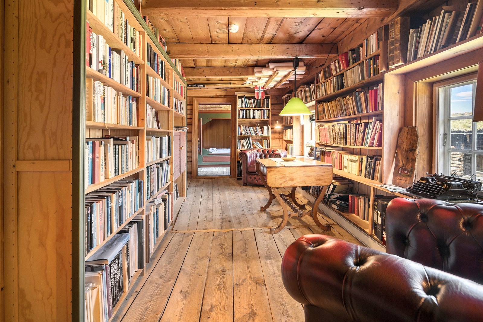 Bibliotek i Låna Galleribilde