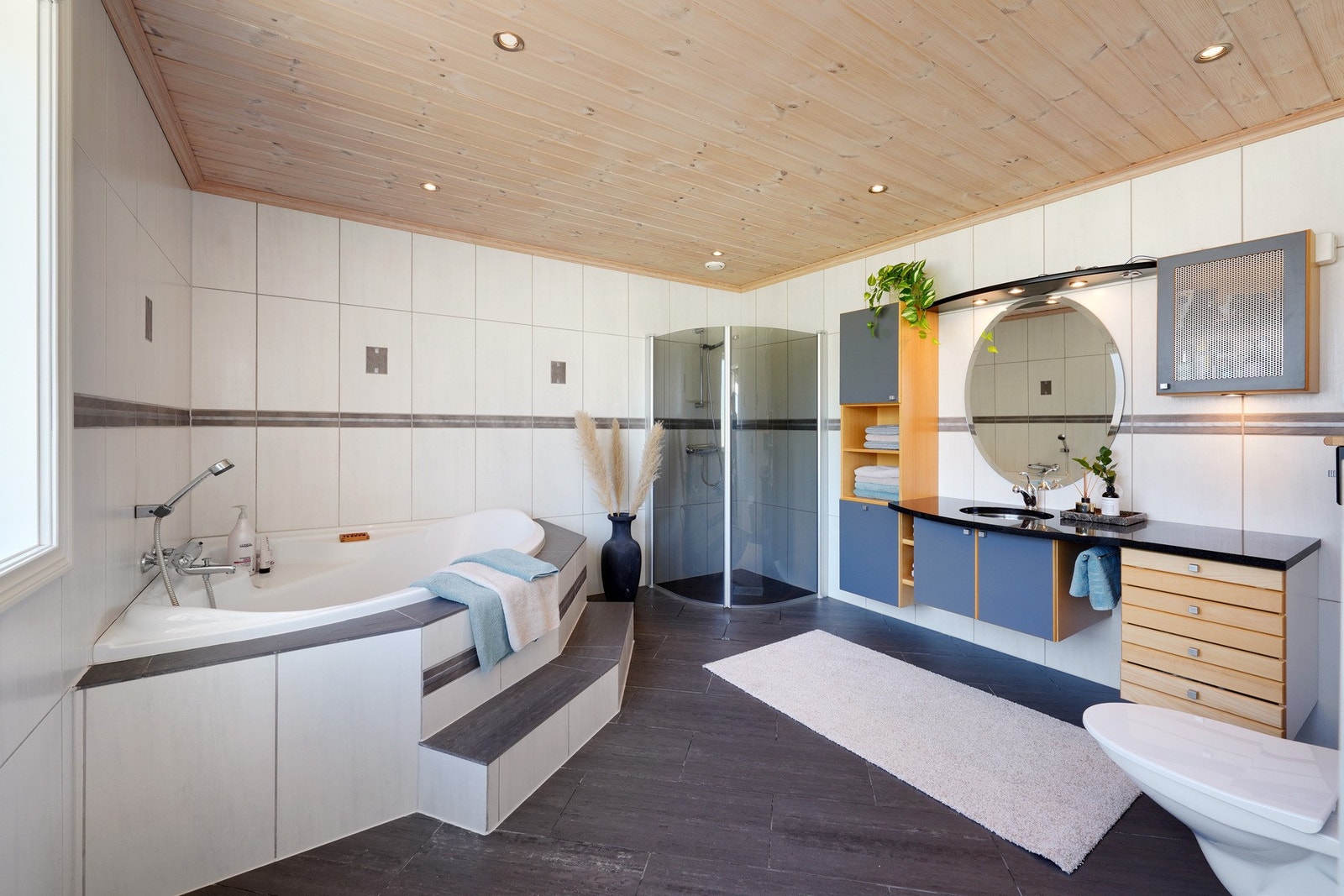 Bad med direkte adgang fra hovedsoverom. Galleribilde