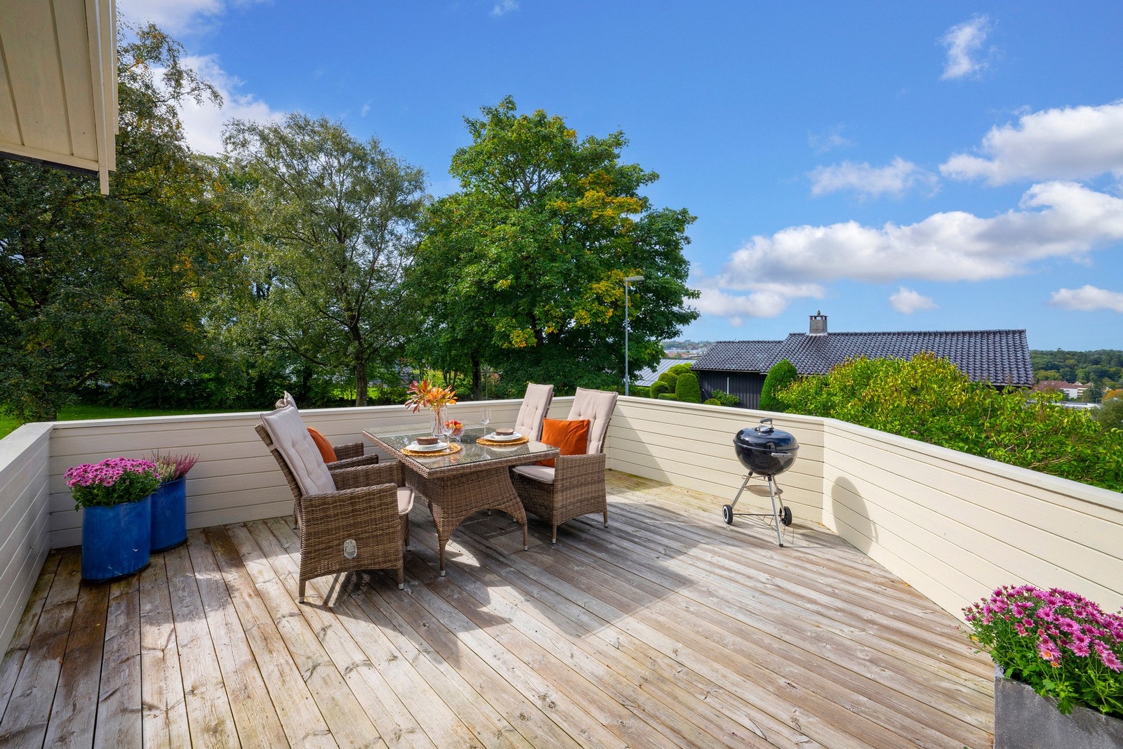 Her kan man nyte fine sommerdager og kvelder. Galleribilde