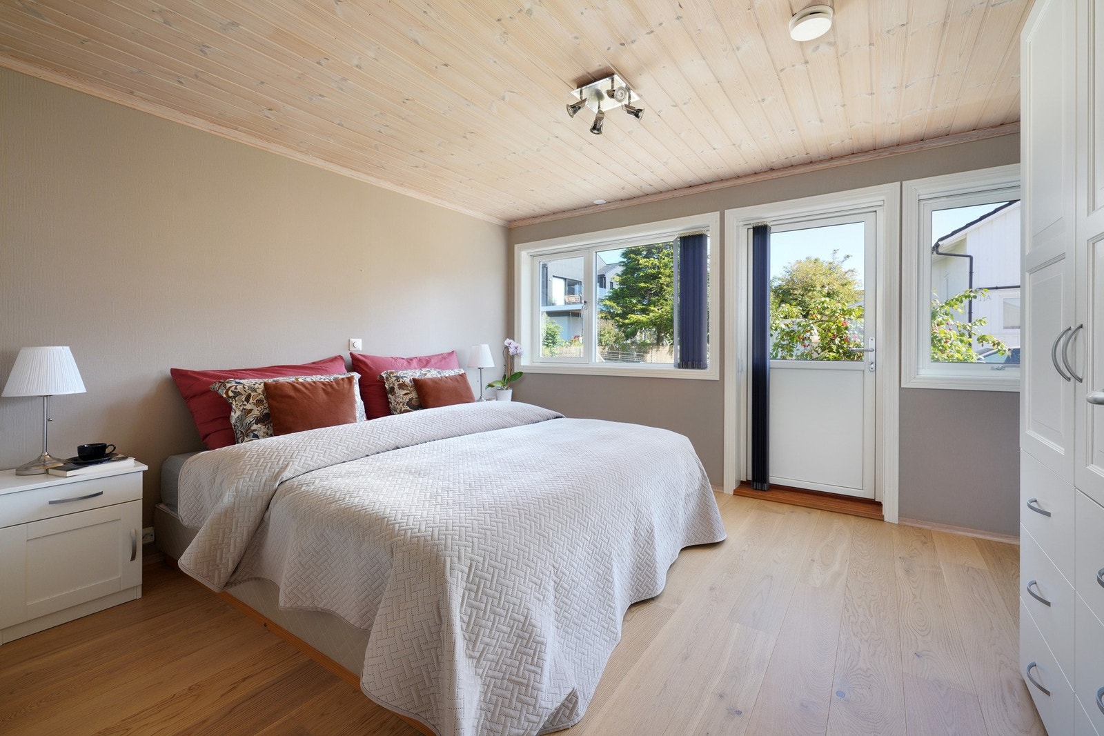 Hovedsoverom med direkte adgang til bad. Galleribilde