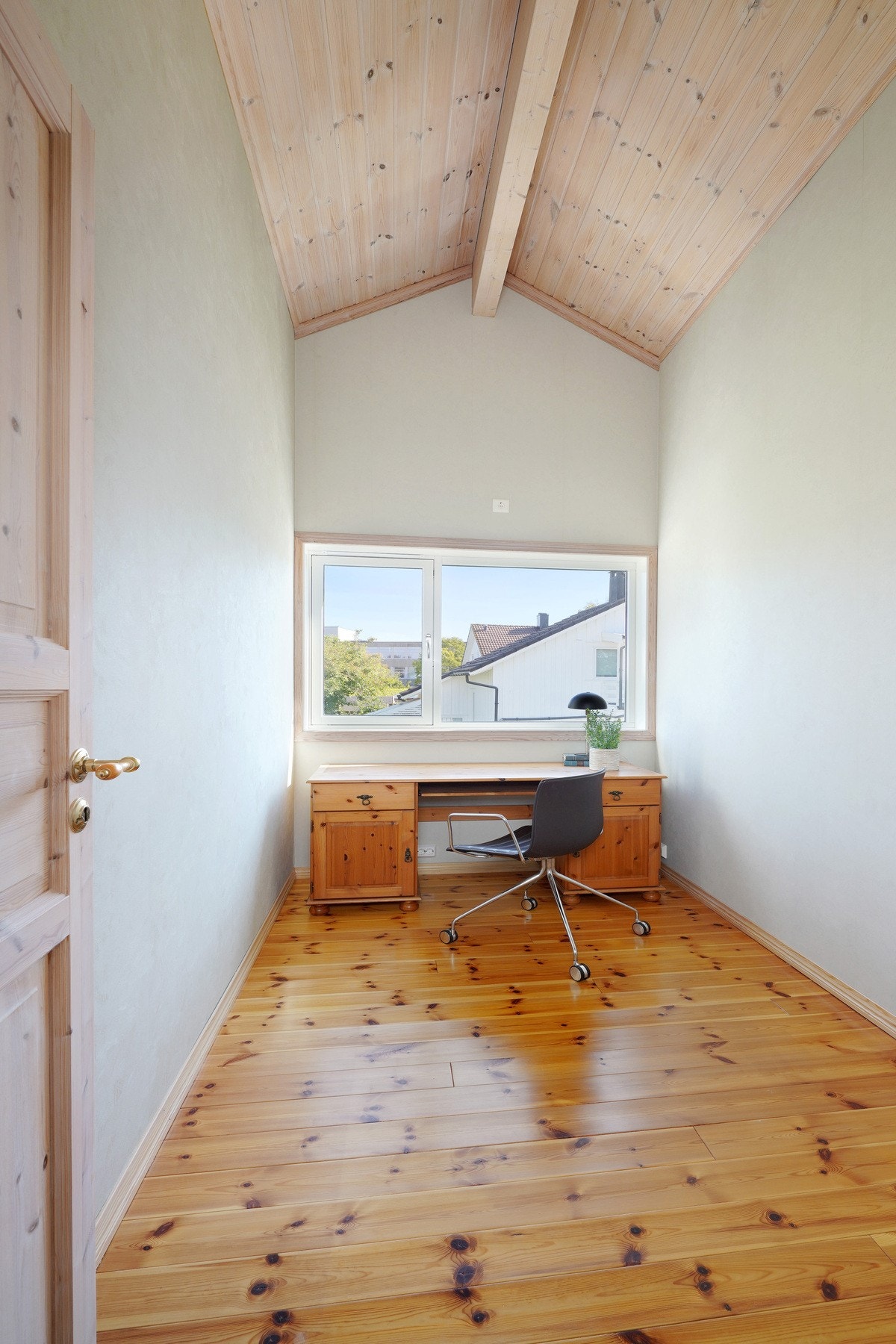 Soverom/kontor i 2.etg. Galleribilde