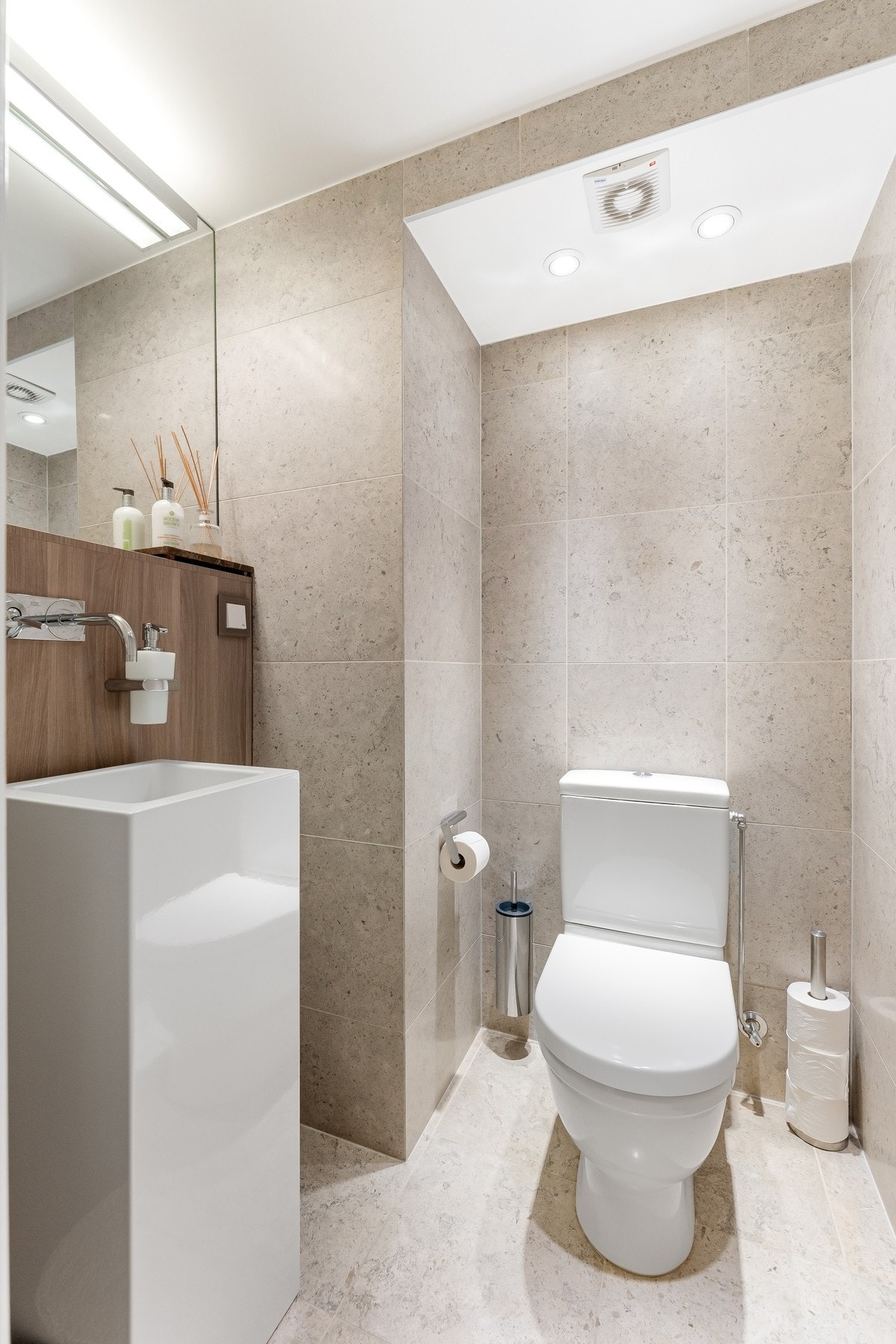 Separat toalett (u.etasje) Galleribilde