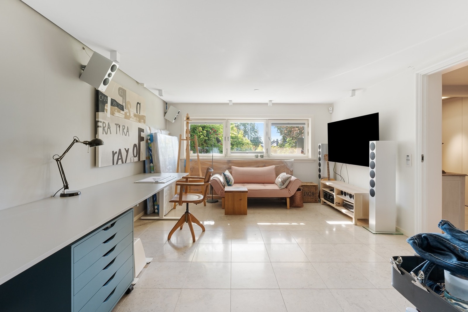 Innredet gjesterom/kontor (u.etasje) Galleribilde