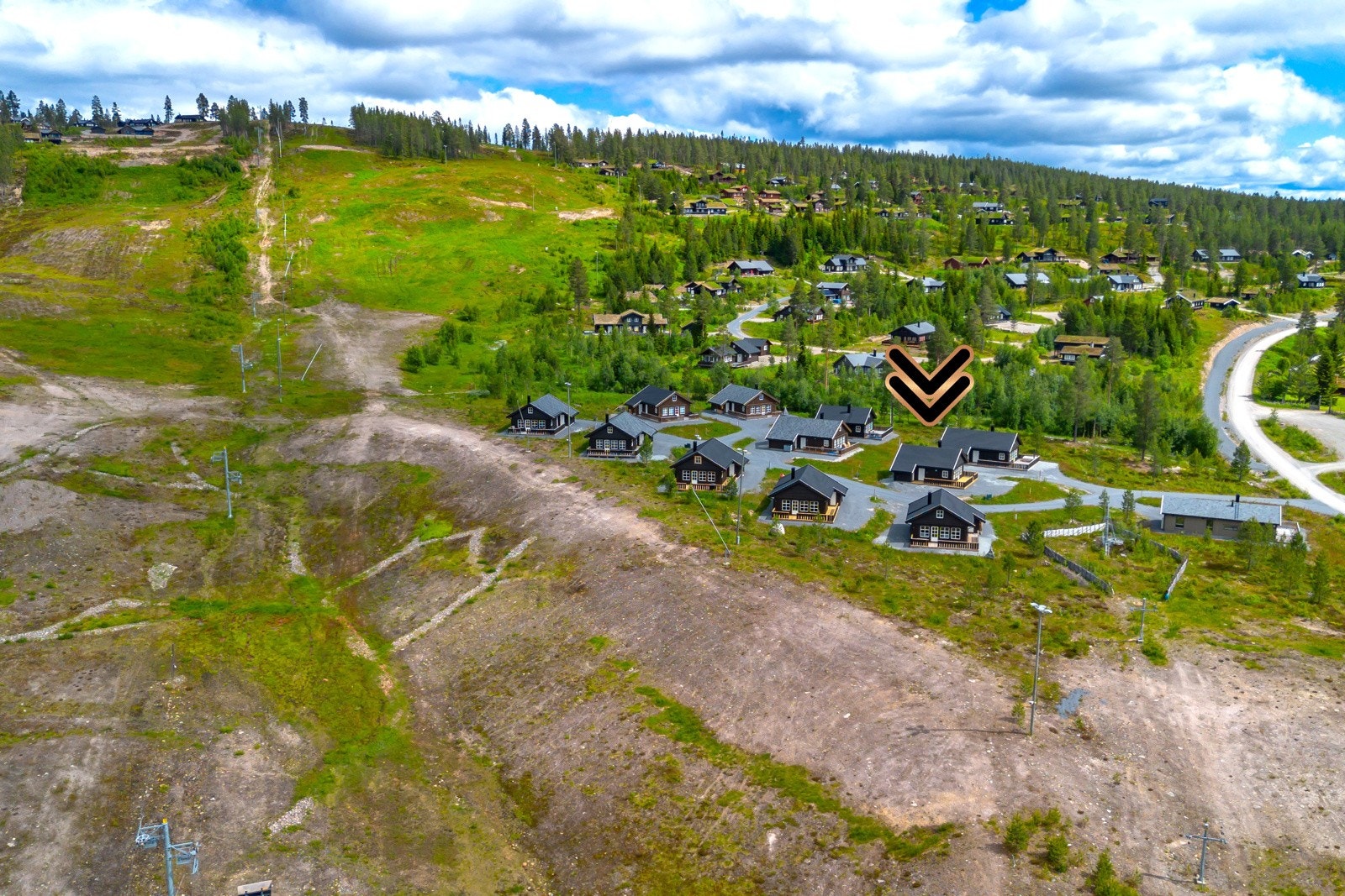 Det er mulighet for mange forskjellige aktiviteter i området, som turgåing, langrenn, alpint og diverse ballsport. Galleribilde