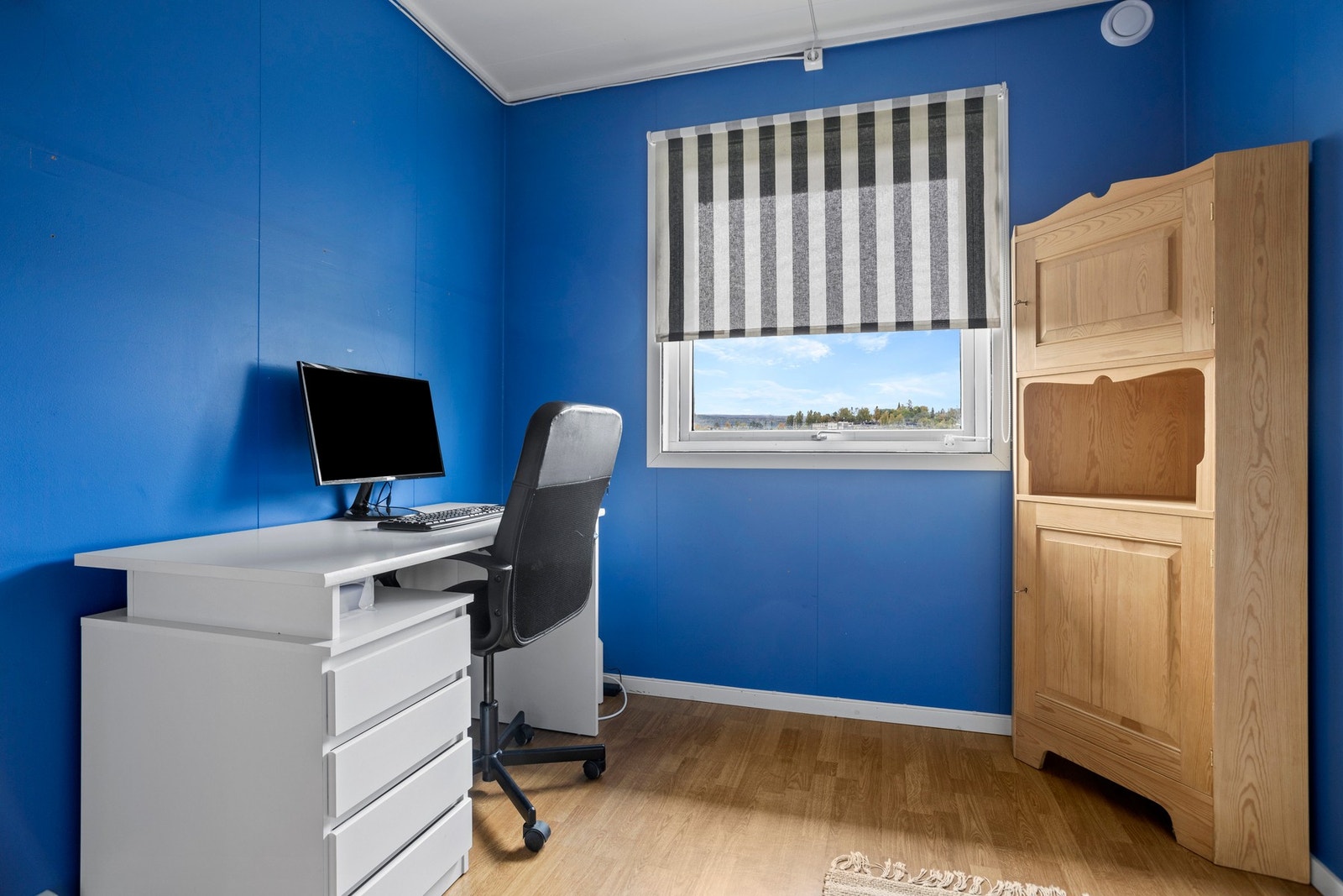 Soverom/kontor - 7,5 kvm. Galleribilde