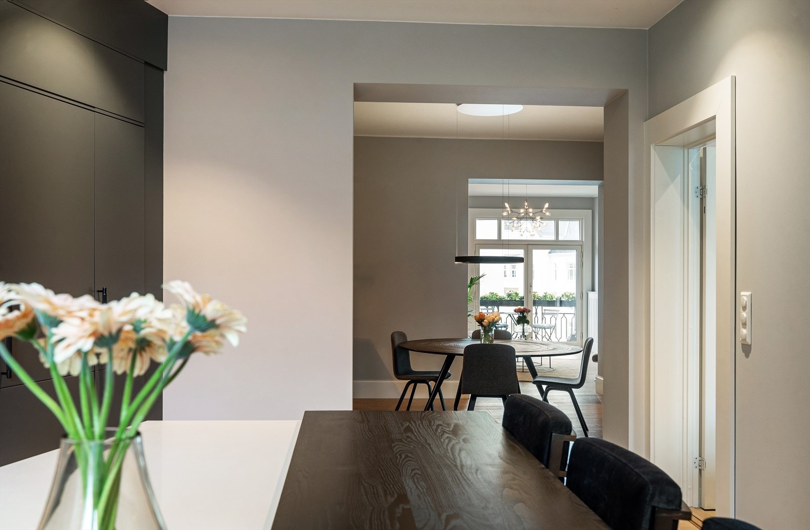 Adkomst til hovedsoverommet fra kjøkkenet. Galleribilde