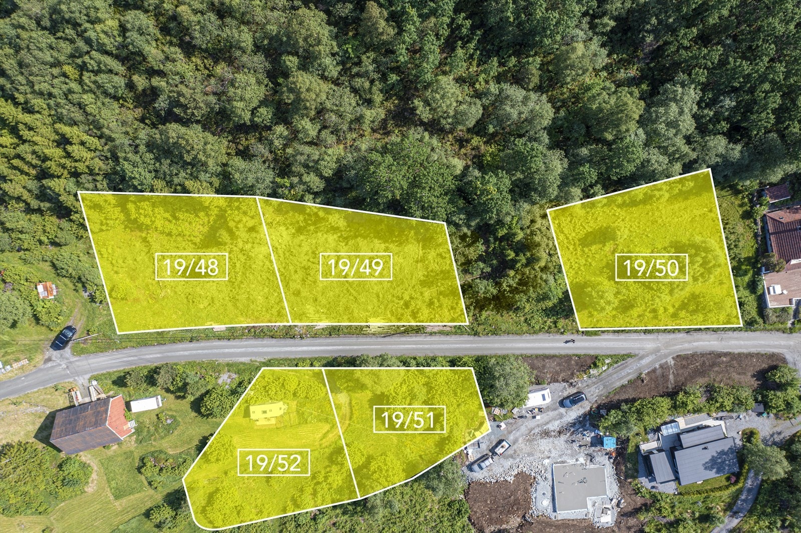 De fem tilgjengelige tomtene, oversiktsbilde Galleribilde