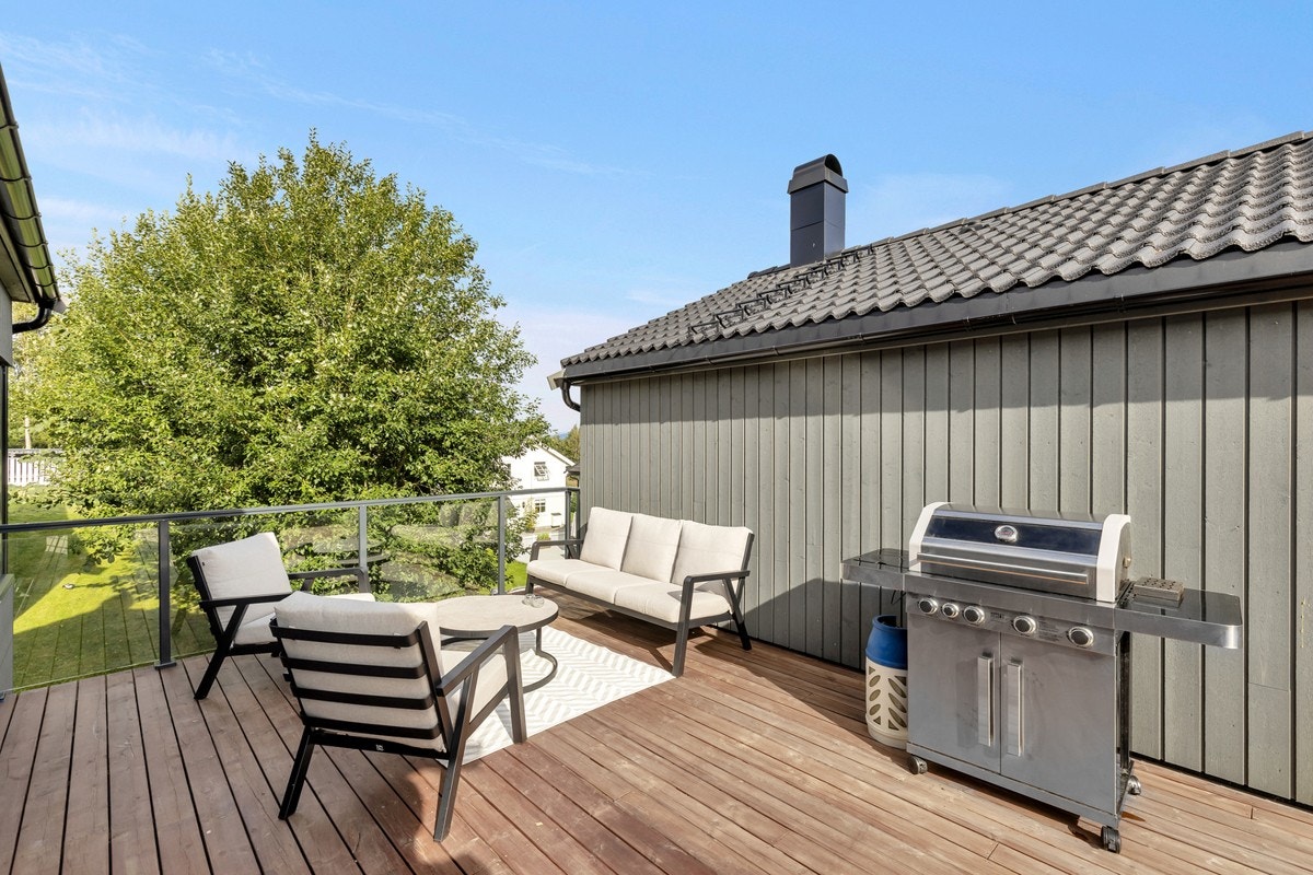 Terrassen oppleves som skjermet og har lite innsyn. Galleribilde