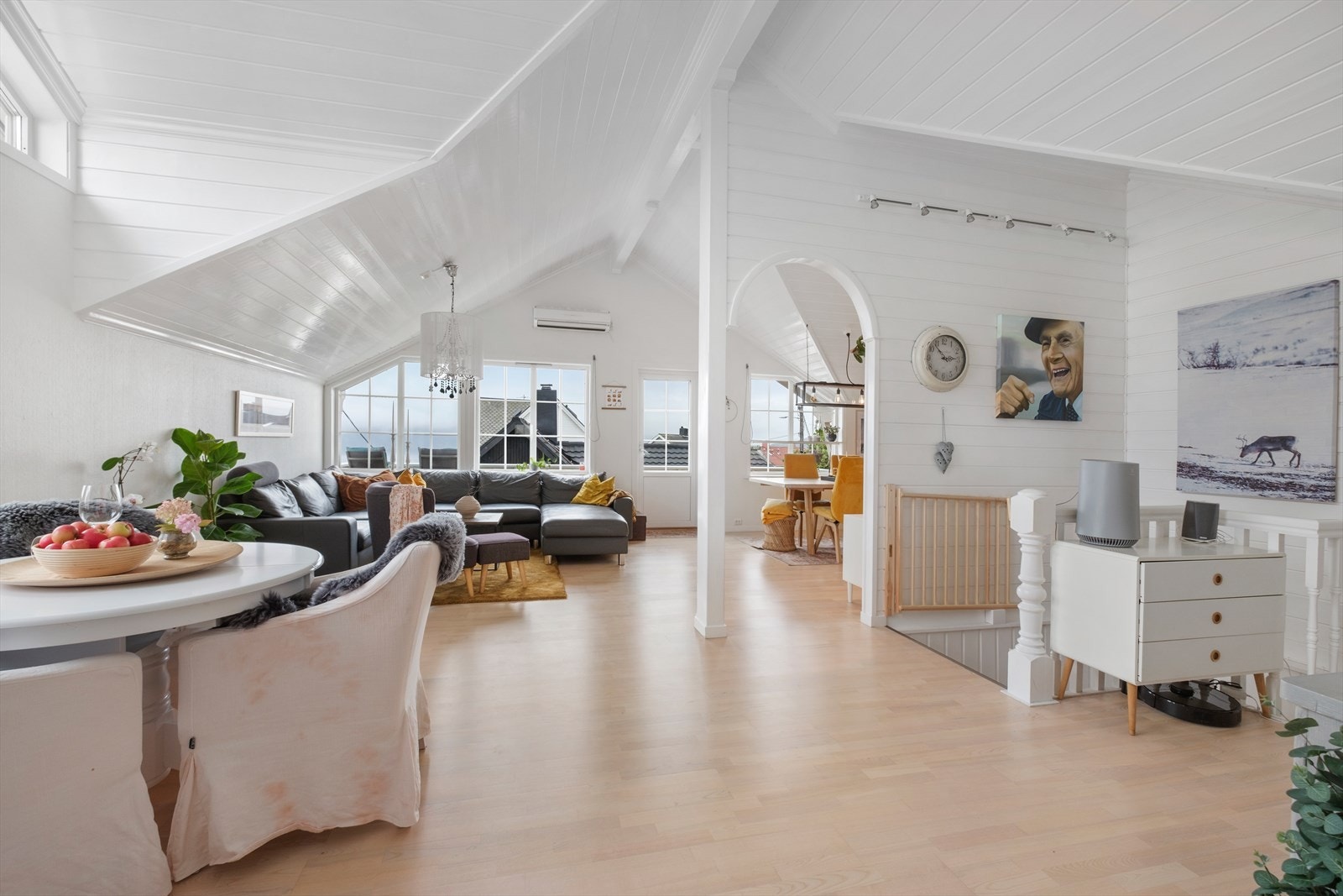 Romslig stue Galleribilde