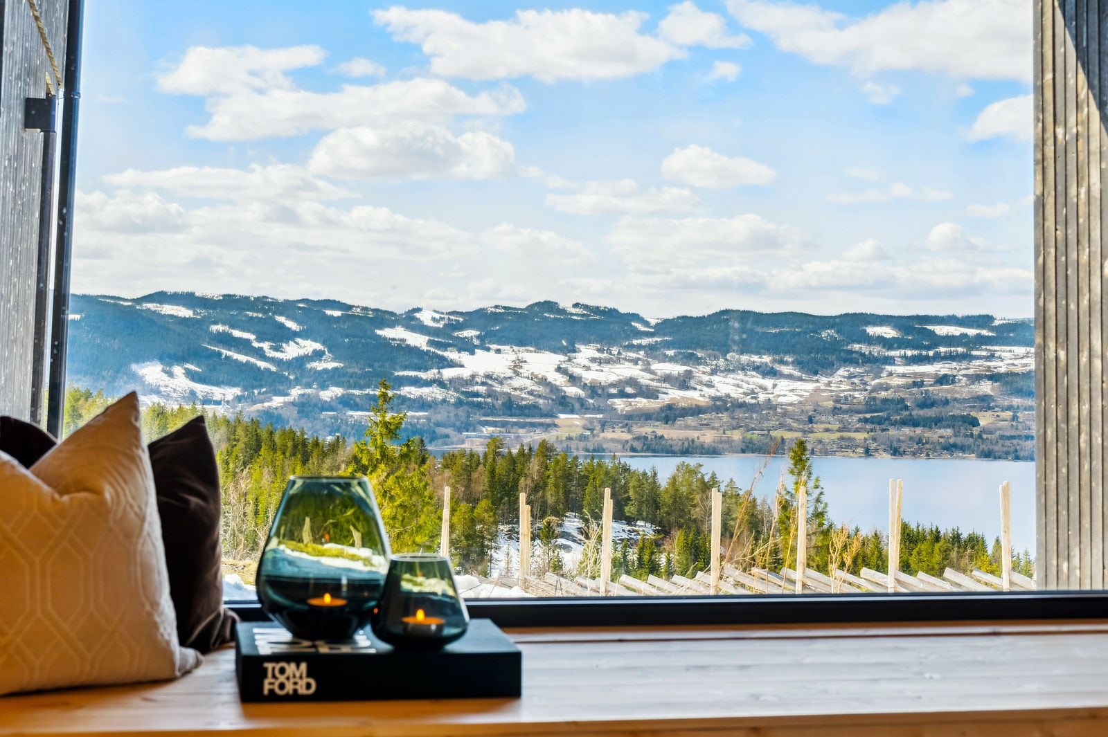 Vi må snakke om vindusflater og lysforhold - for det er ganske så unikt her. Galleribilde