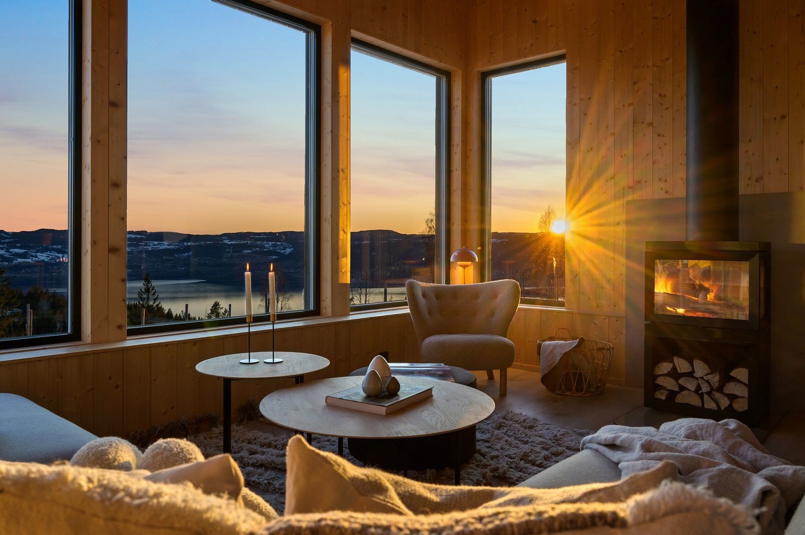 Vi ser for oss alt fra bursdager til åpning av gaver på julaften. Det er noe ekstra ved å kunne markere de viktige dagene på et slikt sted. Her skal mange minner skapes. Galleribilde