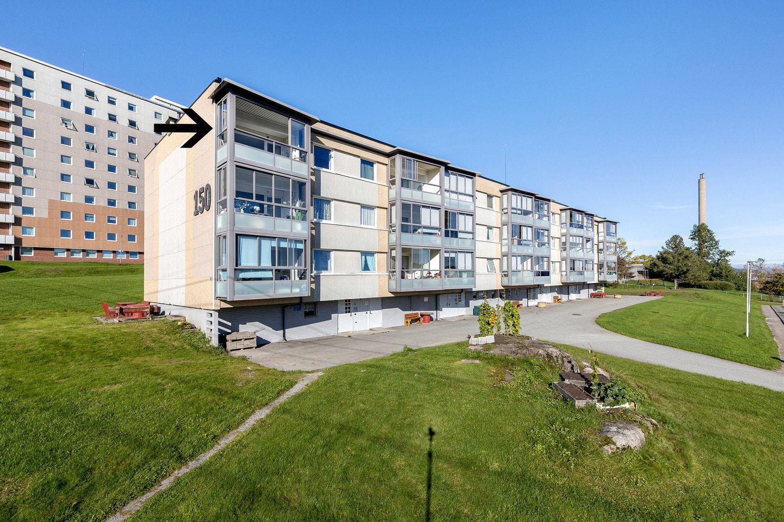Leiligheten ligger som endeleilighet i 3. etasje i lavblokk Galleribilde