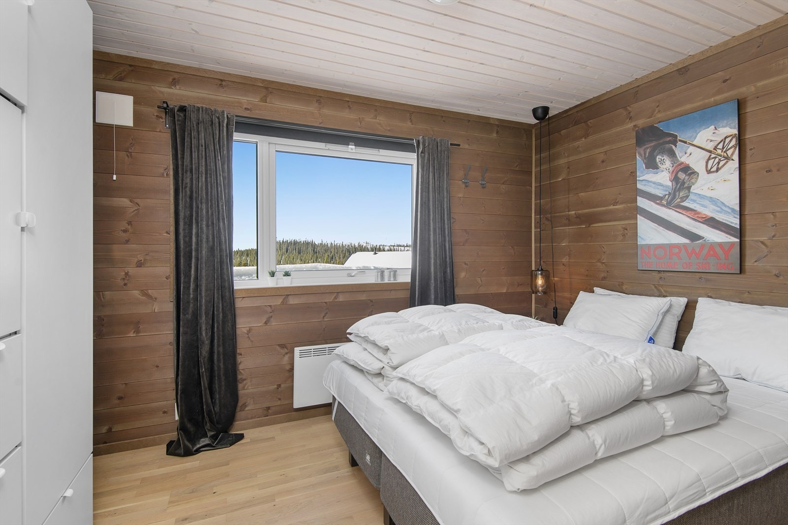 Hovedsoverom med plass til dobbeltseng. Galleribilde