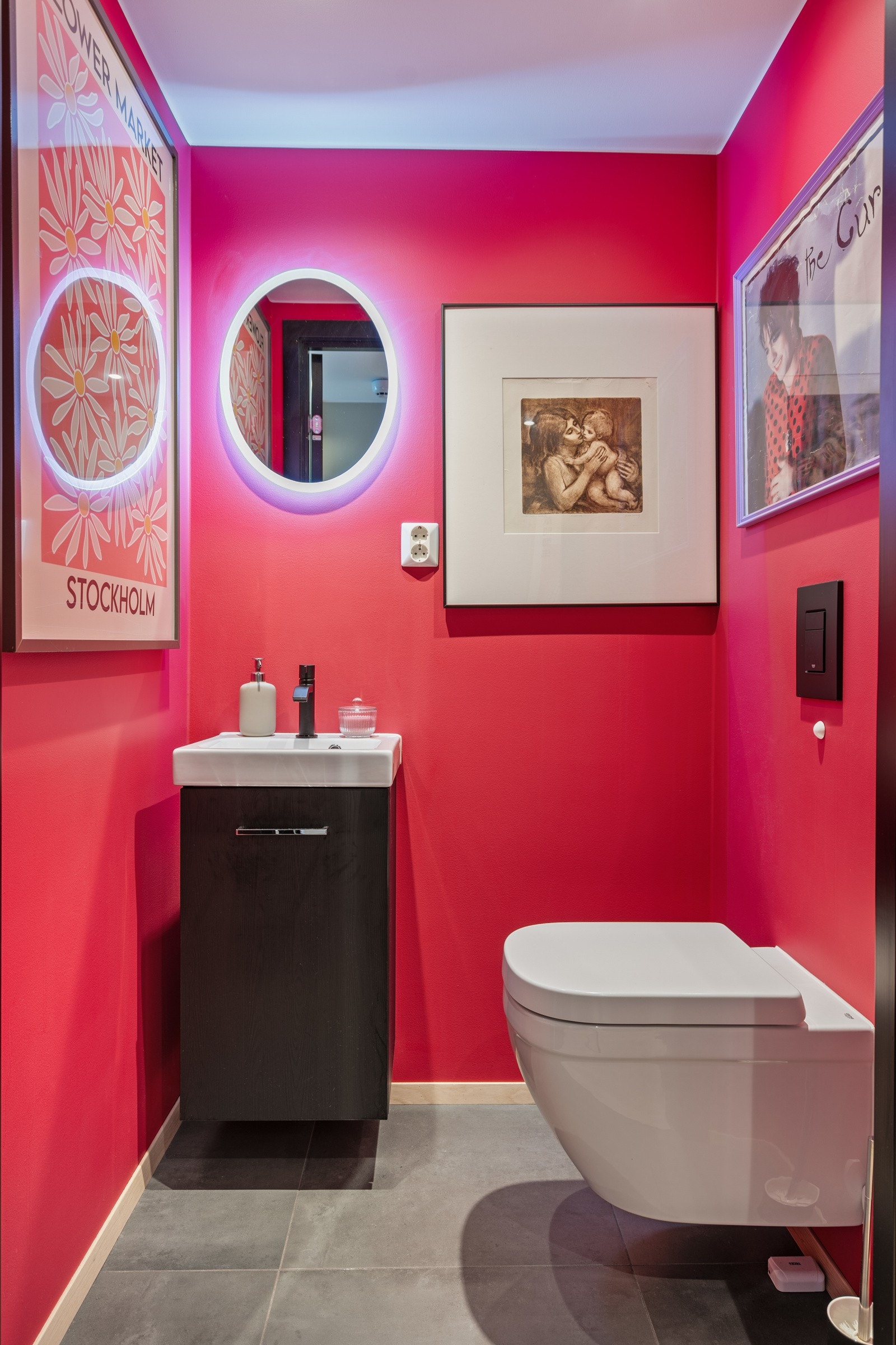 Leilighetens separate toalettrom. Galleribilde