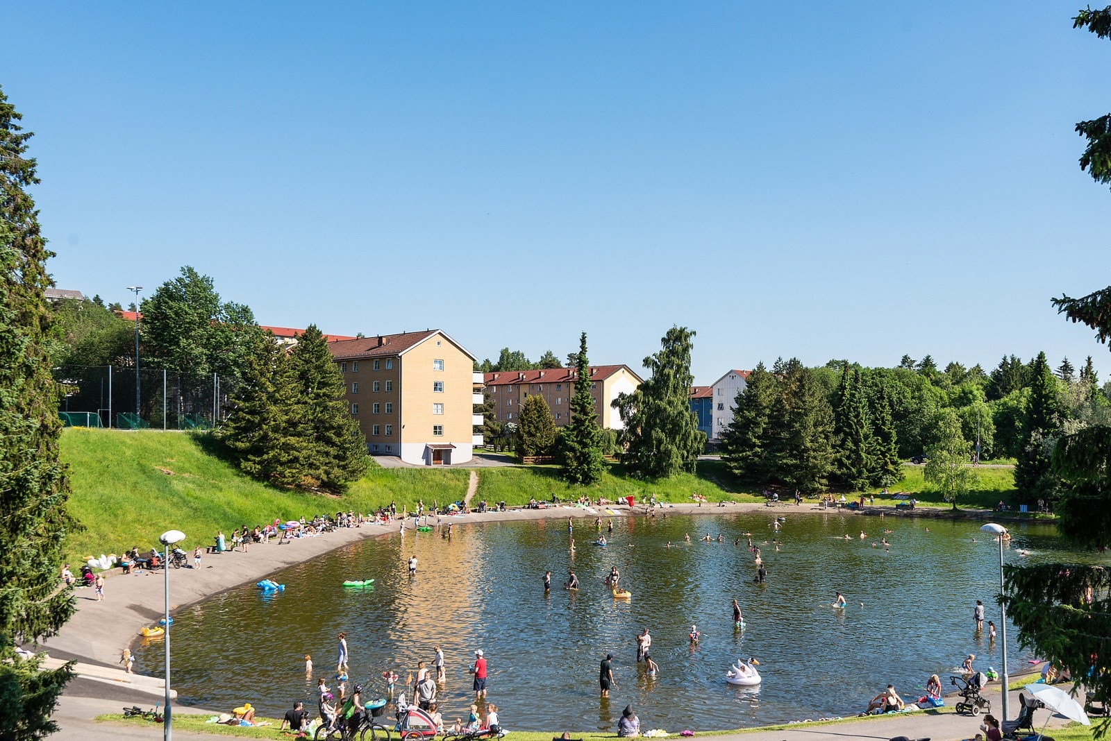 Badedammen på Årvoll. Galleribilde