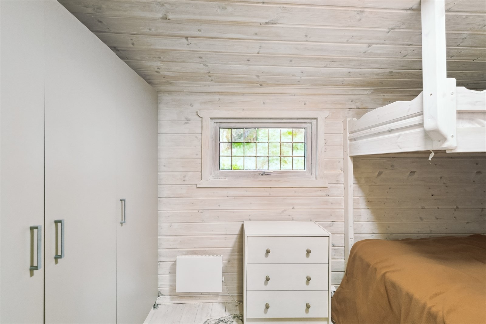 Tidligere bod som er innredet som soverom. Ikke godkjent rom for varig opphold. Galleribilde