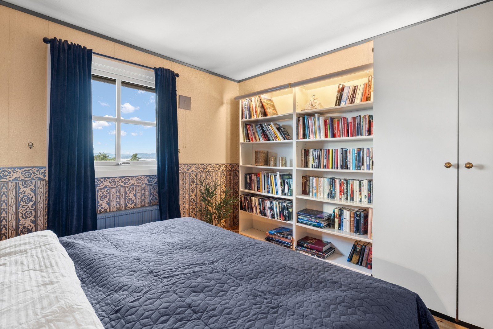 Soverom 1 av 3 Galleribilde