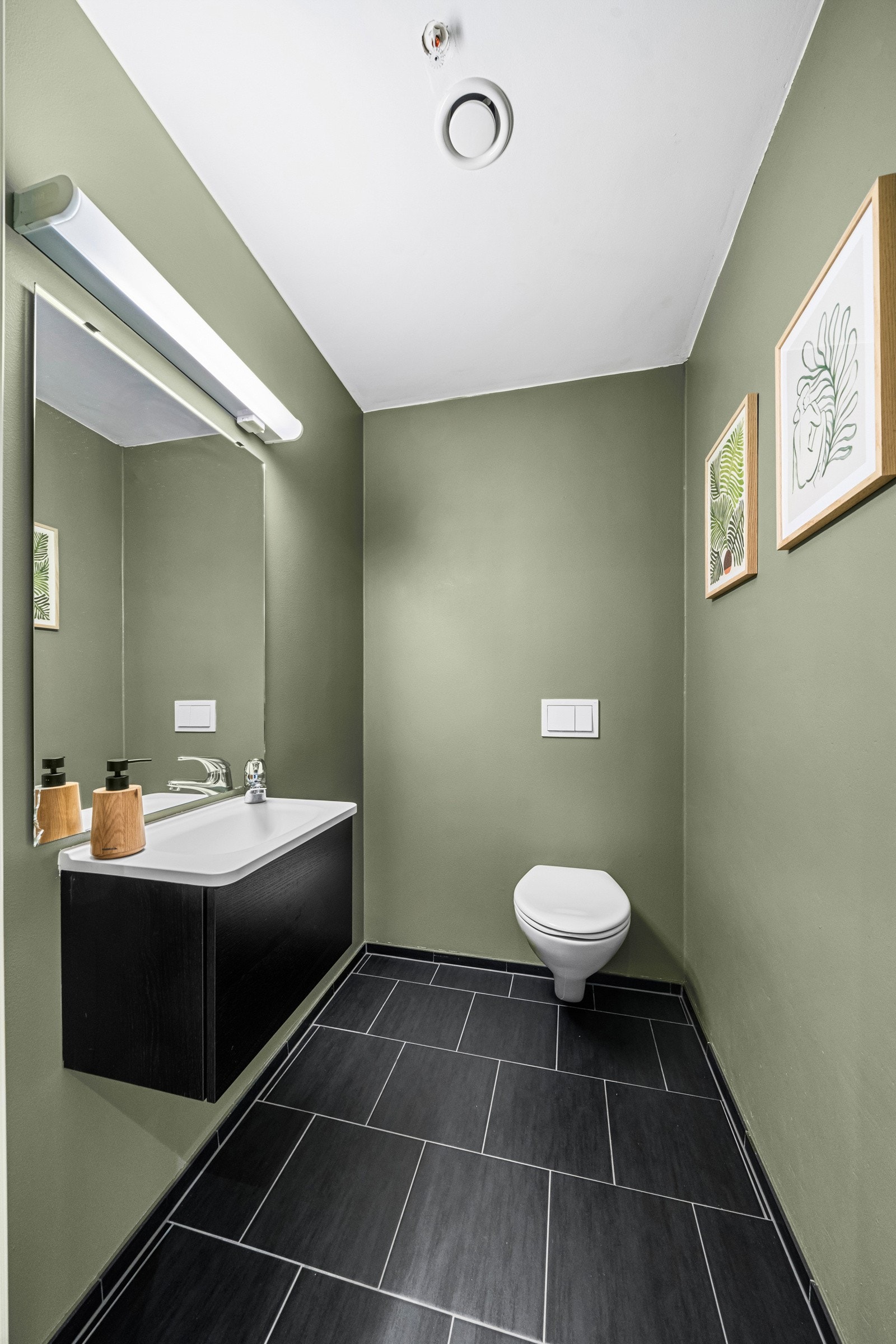 Separat wc-rom - perfekt for hektiske hverdager og ved selskapeligheter Galleribilde