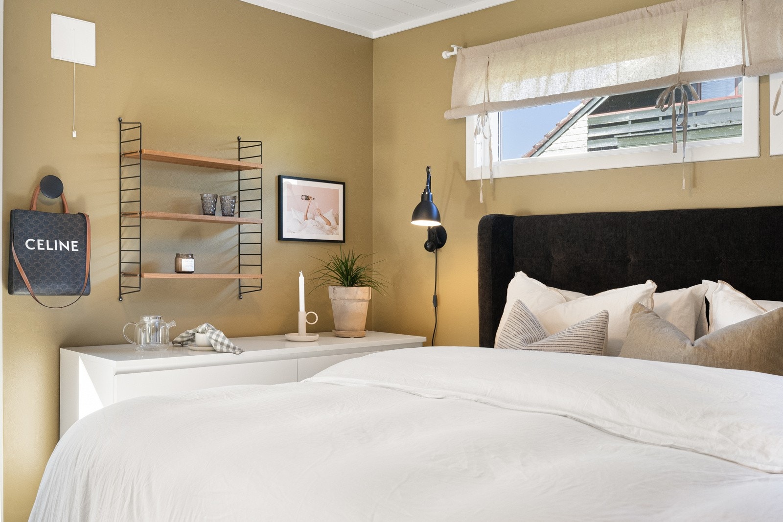 Fra hovedsoverommet har man også utgang til terrasse. Galleribilde